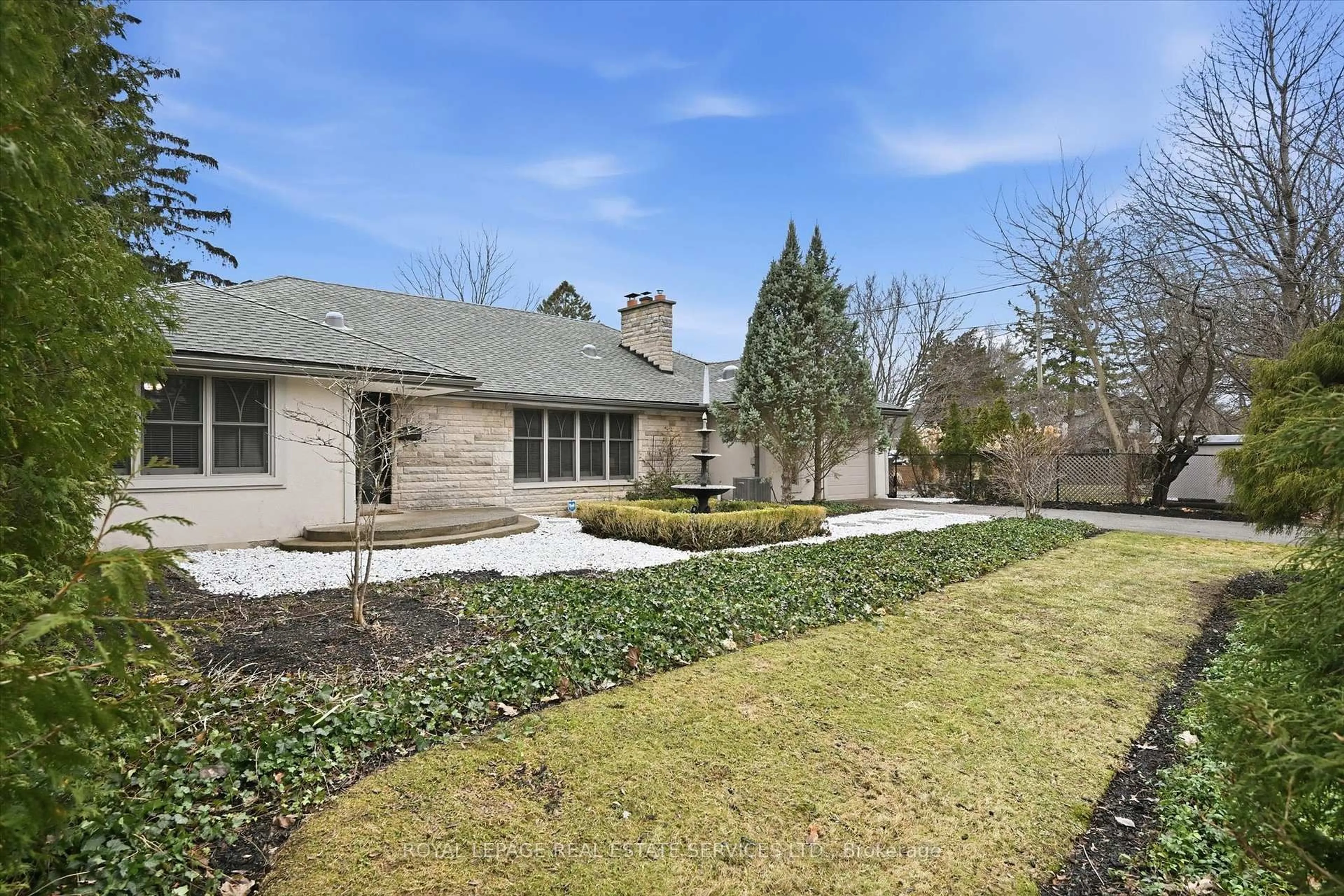 Unknown for 108 Lloyminn Ave, Hamilton Ontario L9G 1H6