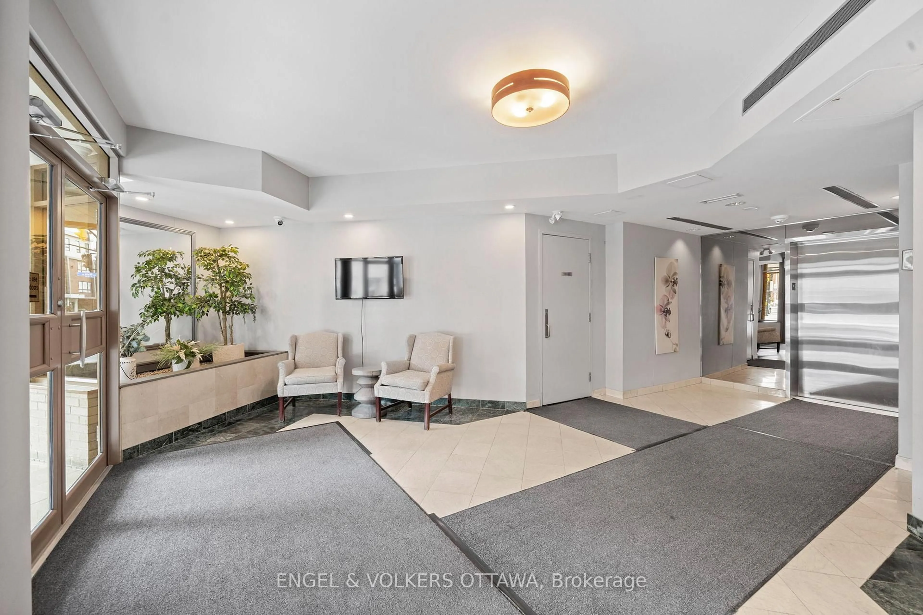 Unknown for 10 Main St #207, Ottawa Ontario K1S 1M9