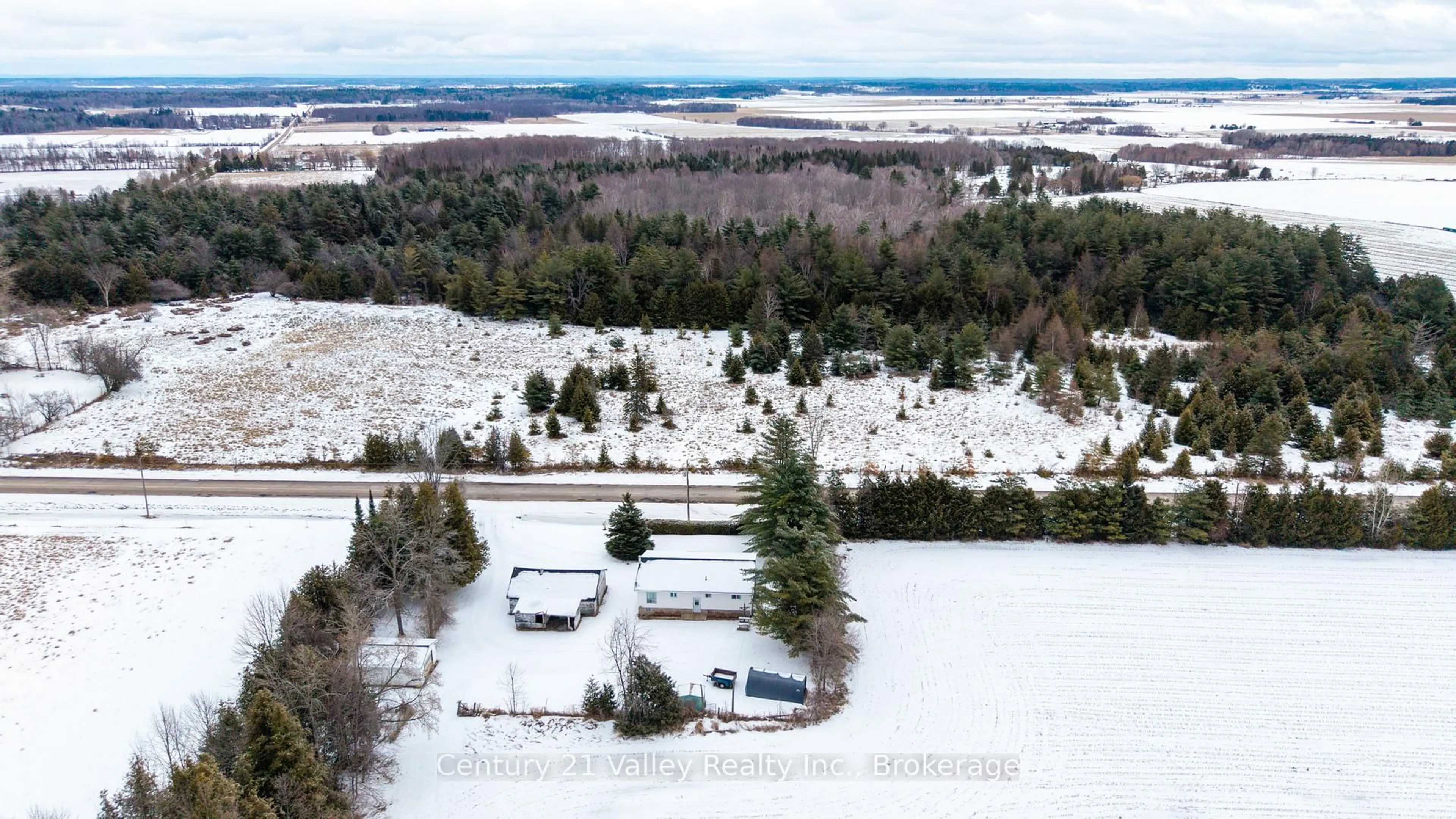 A pic from outside/outdoor area/front of a property/back of a property/a pic from drone, unknown for 911 Bulger Rd, Eganville Ontario K0J 1T0