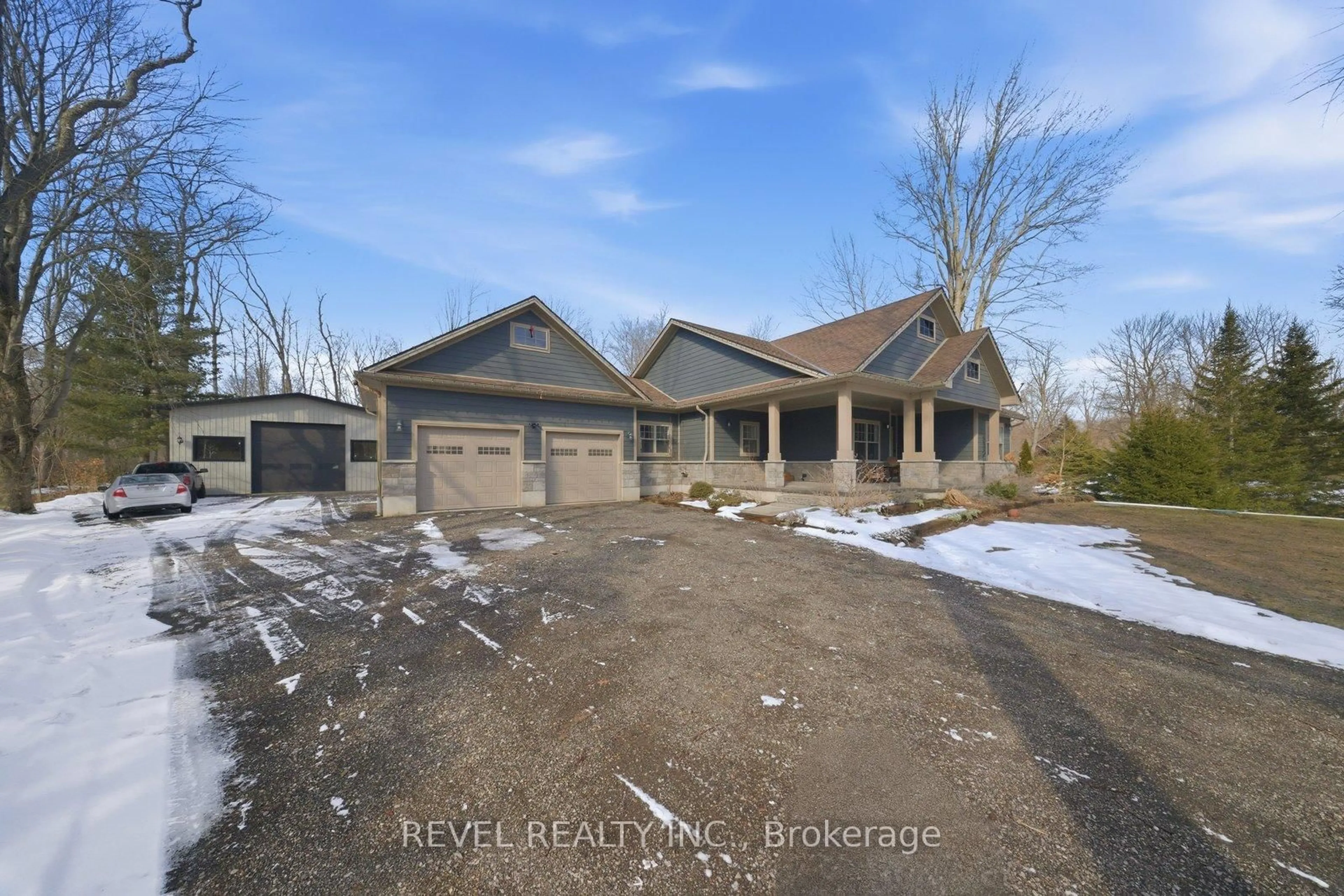 A pic from outside/outdoor area/front of a property/back of a property/a pic from drone, street for 1201 Middleton-North Walsingham Townline, Norfolk Ontario N4B 2W4