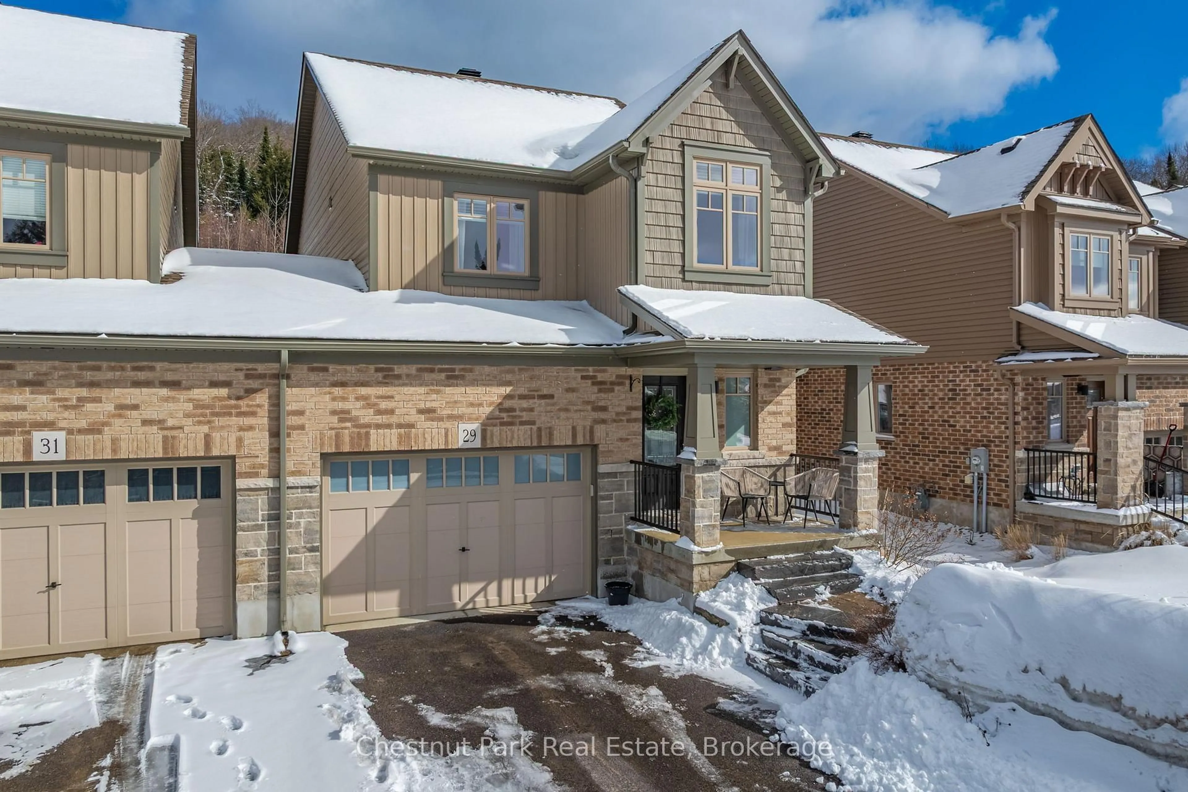 A pic from outside/outdoor area/front of a property/back of a property/a pic from drone, street for 29 Kelsey Madison Crt, Huntsville Ontario P1H 1C8