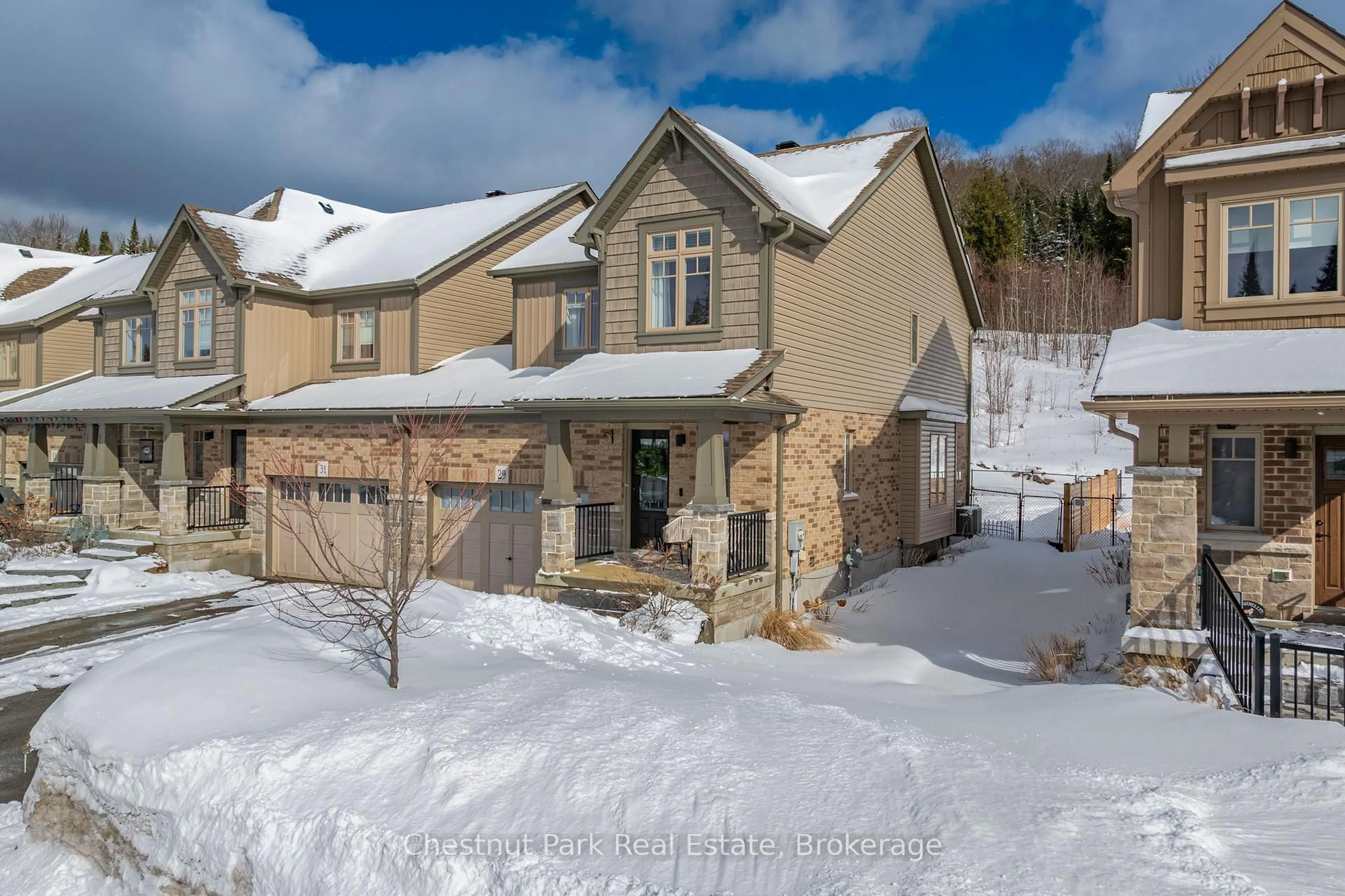 A pic from outside/outdoor area/front of a property/back of a property/a pic from drone, street for 29 Kelsey Madison Crt, Huntsville Ontario P1H 1C8