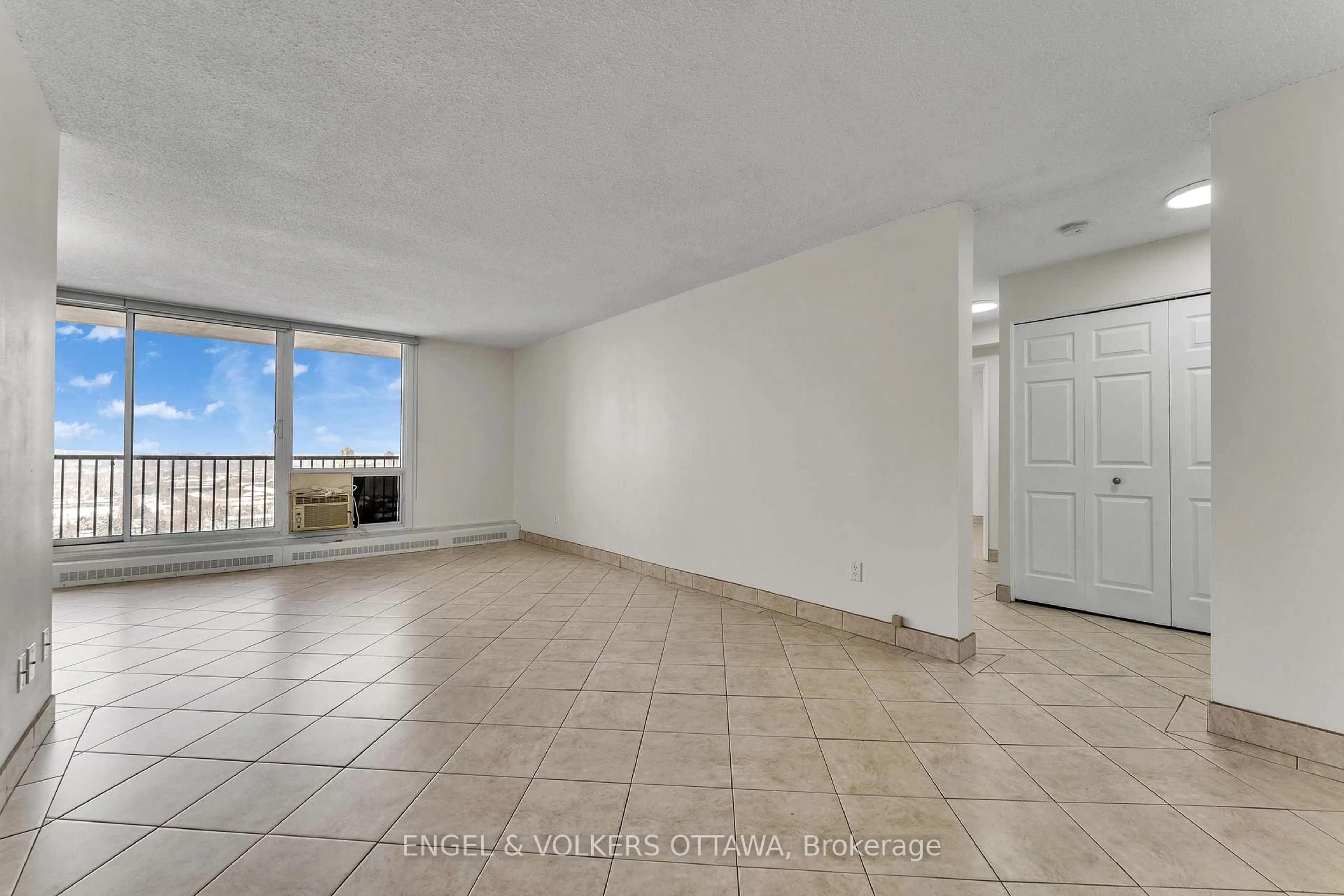 A pic of a room for 665 Bathgate Dr #2002, Ottawa Ontario K1K 3Y4