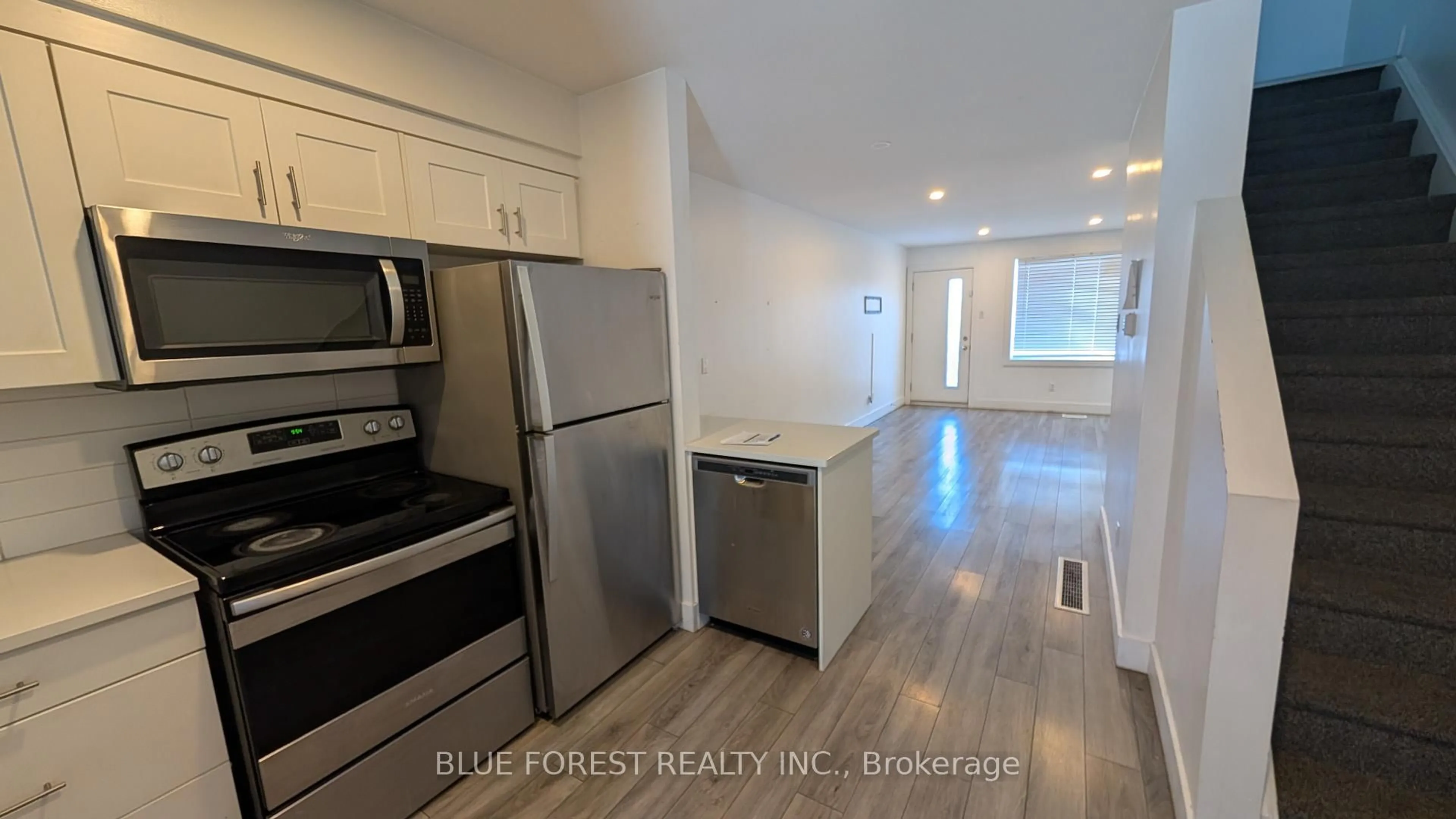 Unknown for 49 Toulon Cres, London East Ontario N6V 1J4