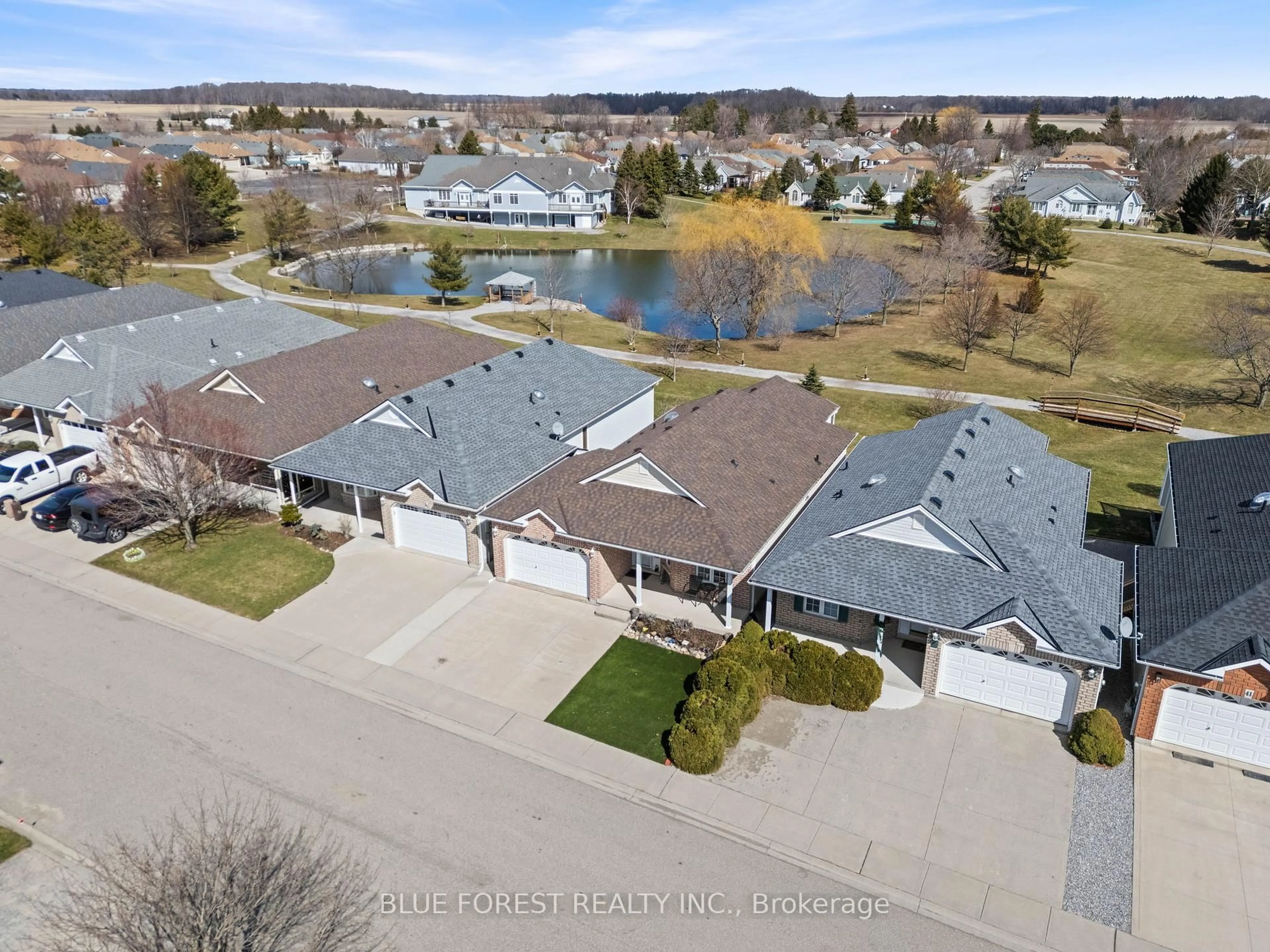 A pic from outside/outdoor area/front of a property/back of a property/a pic from drone, water/lake/river/ocean view for 37 Upper Canada Dr, Norfolk Ontario N0E 1M0