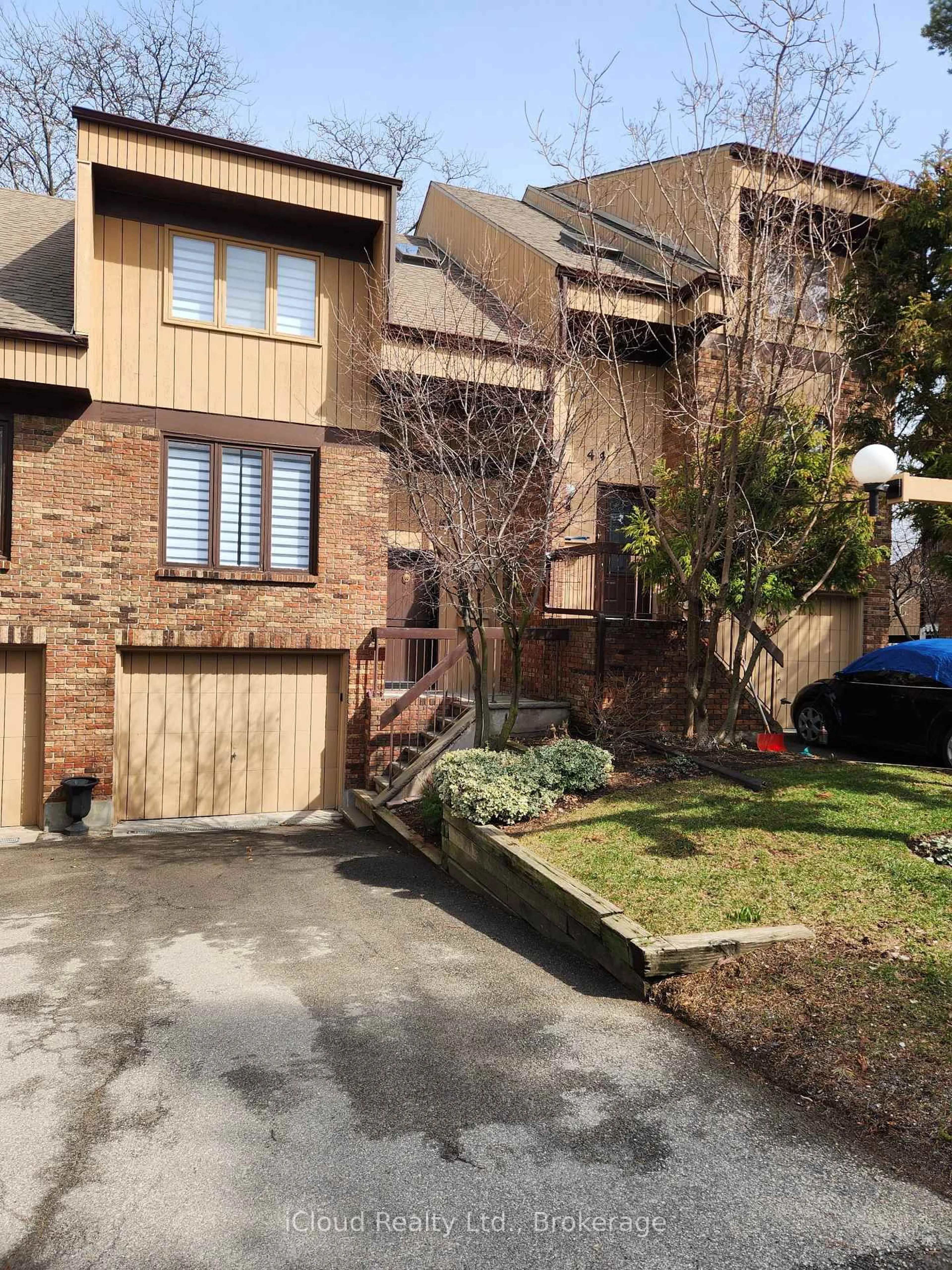 Home with brick exterior material, street for 178 Scott St #45, St. Catharines Ontario L2N 6Y5
