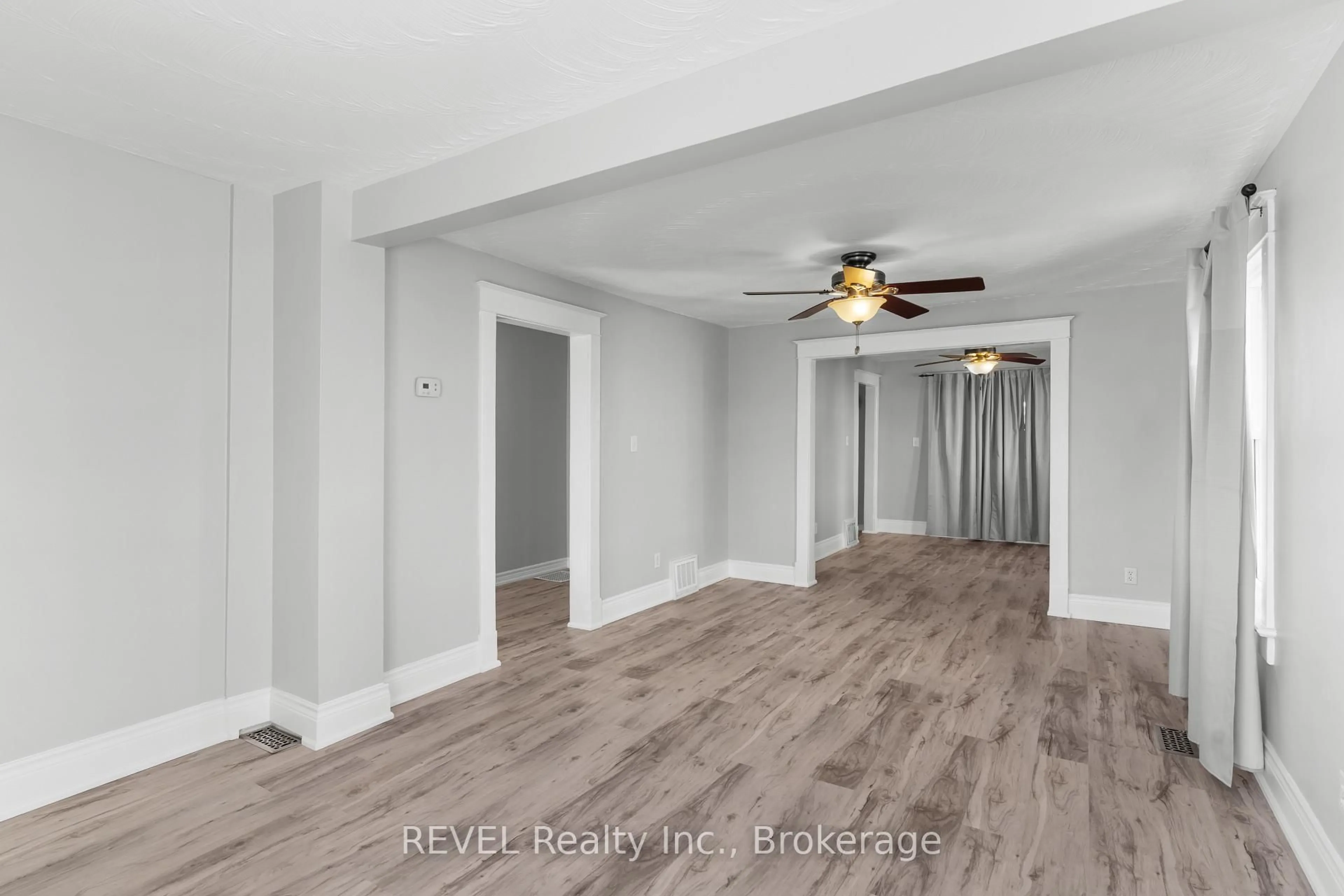 A pic of a room for 5679 Desson Ave, Niagara Falls Ontario L2G 3T3