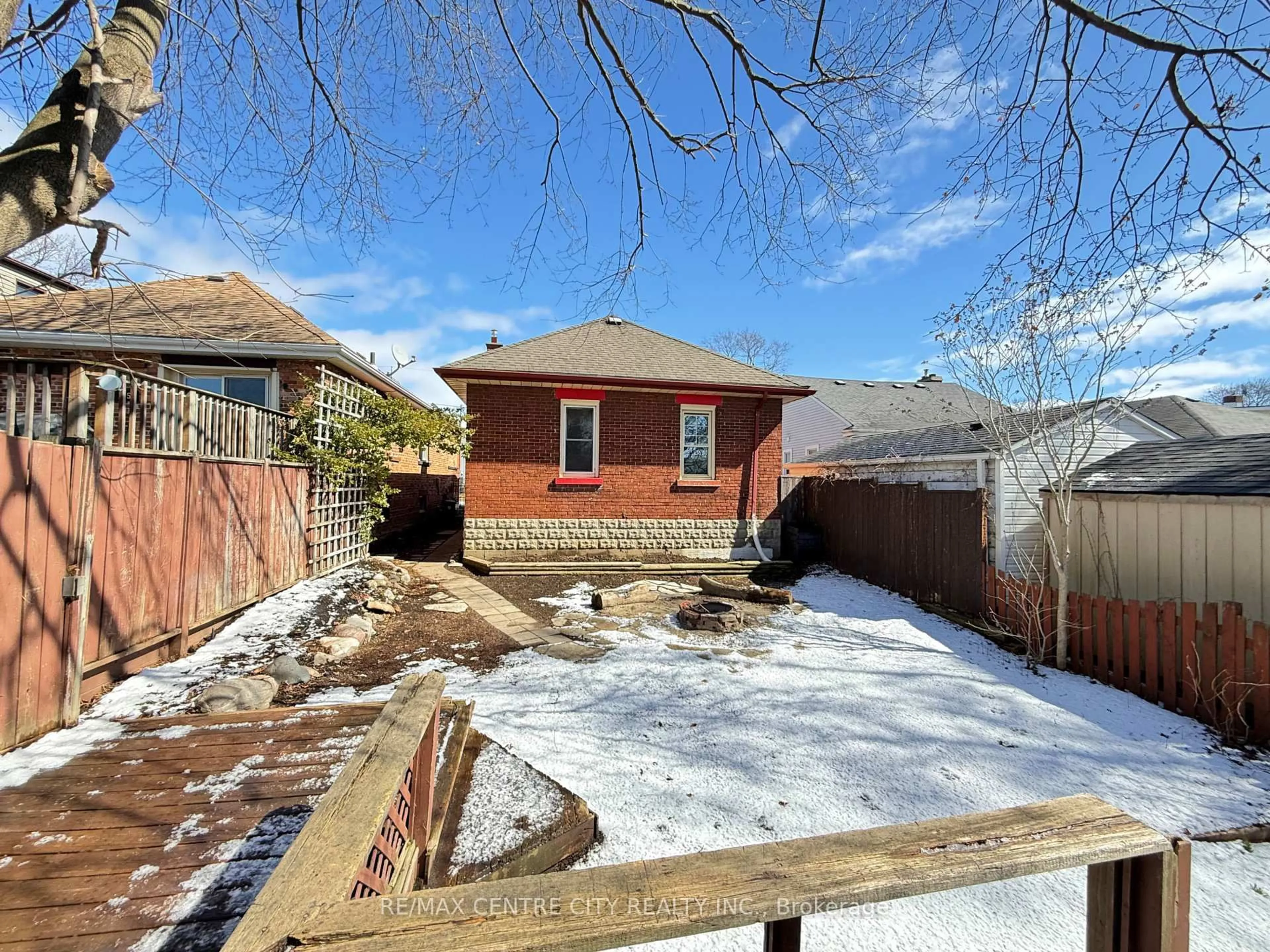 Unknown for 133 Arundell St, London East Ontario N5Z 2K1