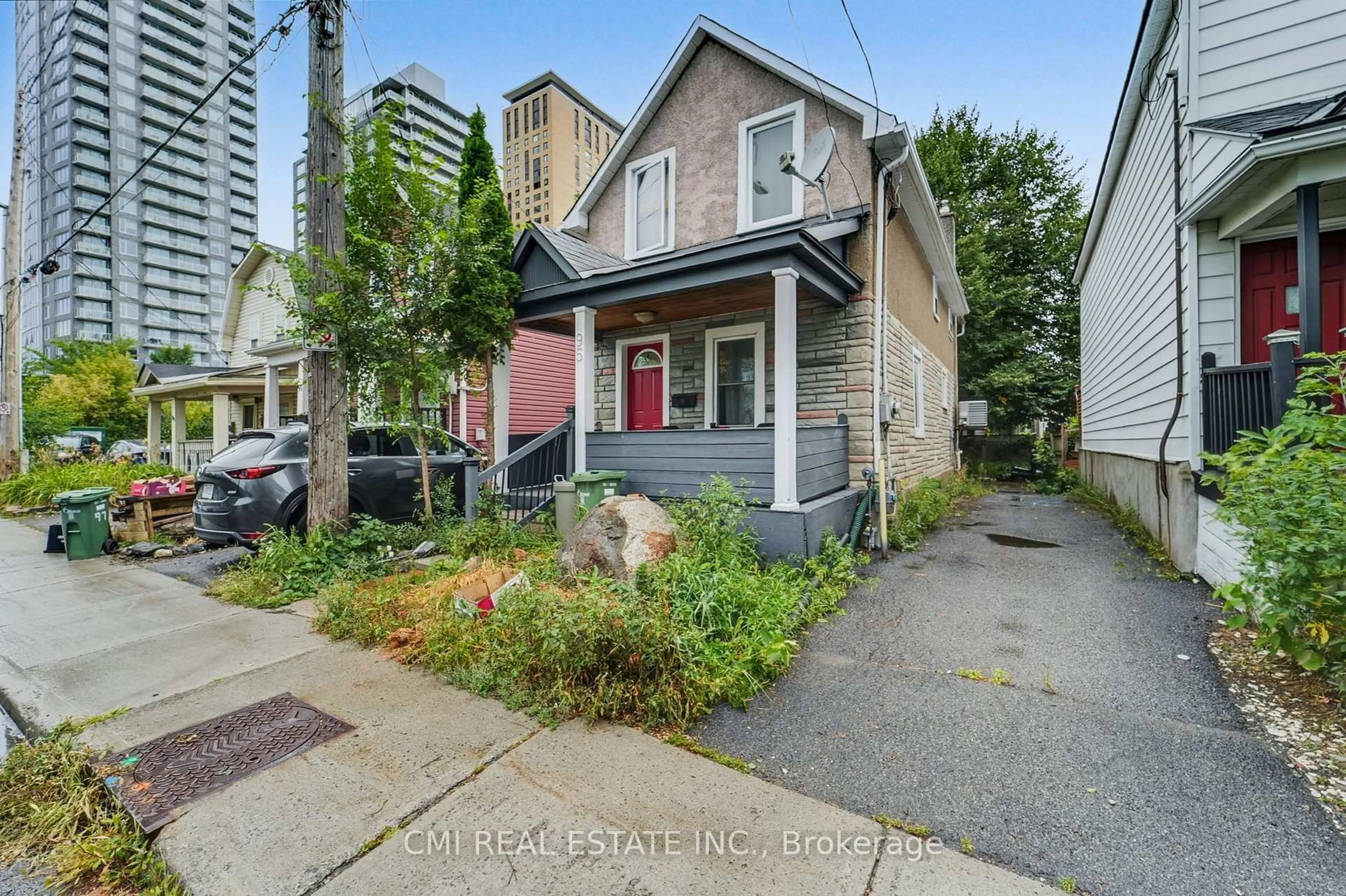 Unknown for 95 Adeline St, Ottawa Ontario K1S 3L5