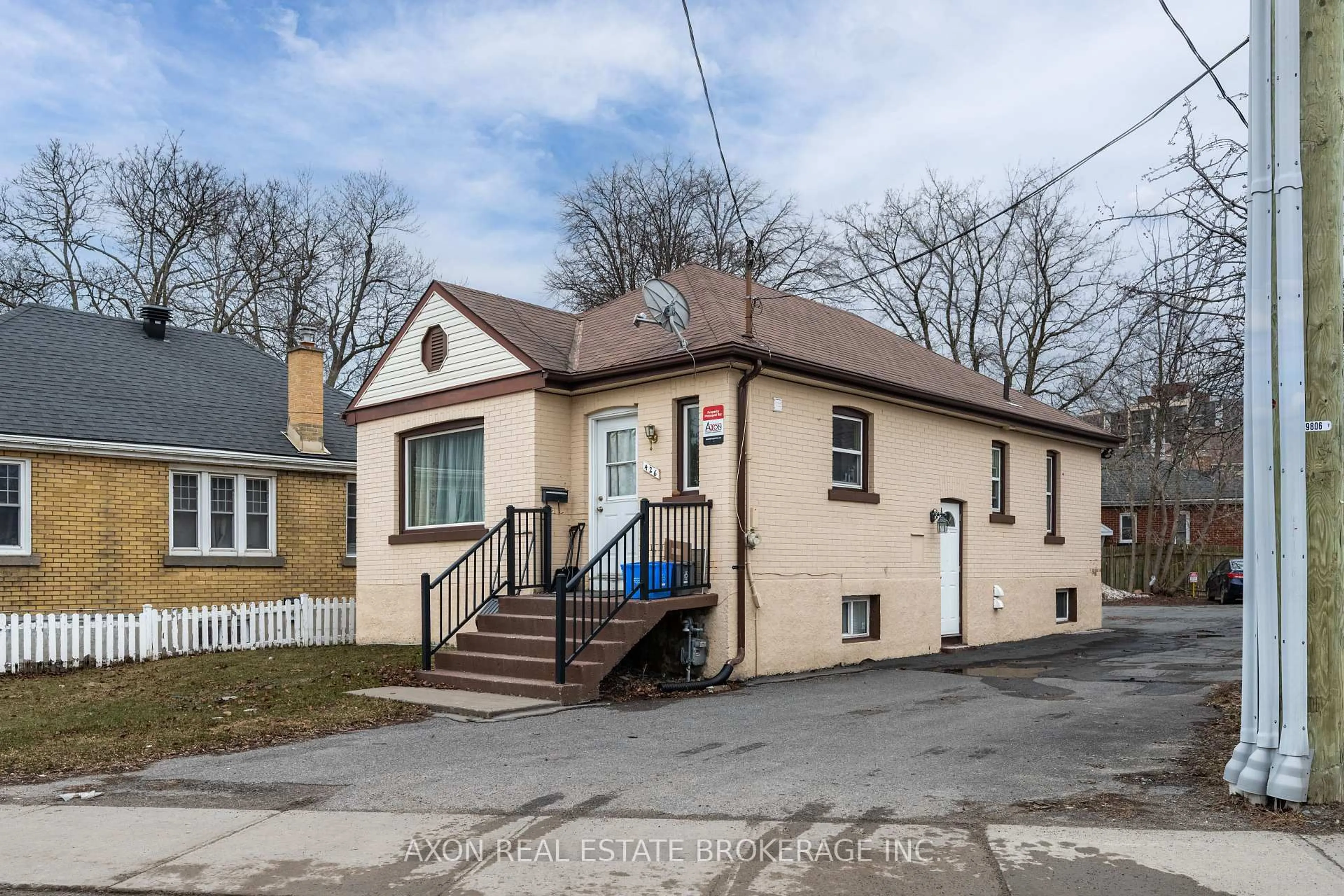 Unknown for 426 Macdonnell St, Kingston Ontario K7L 4E4