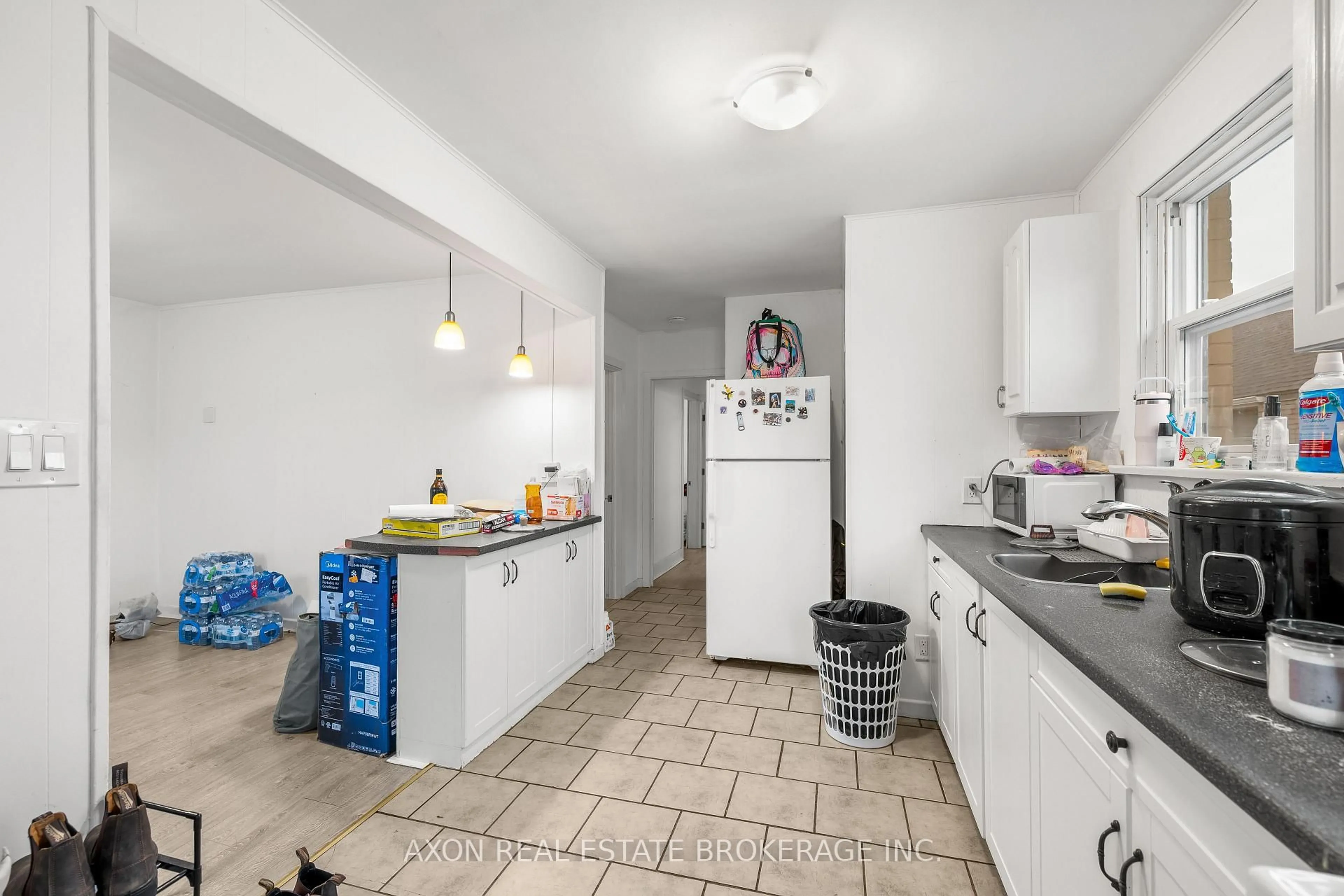 Standard kitchen, unknown for 426 Macdonnell St, Kingston Ontario K7L 4E4