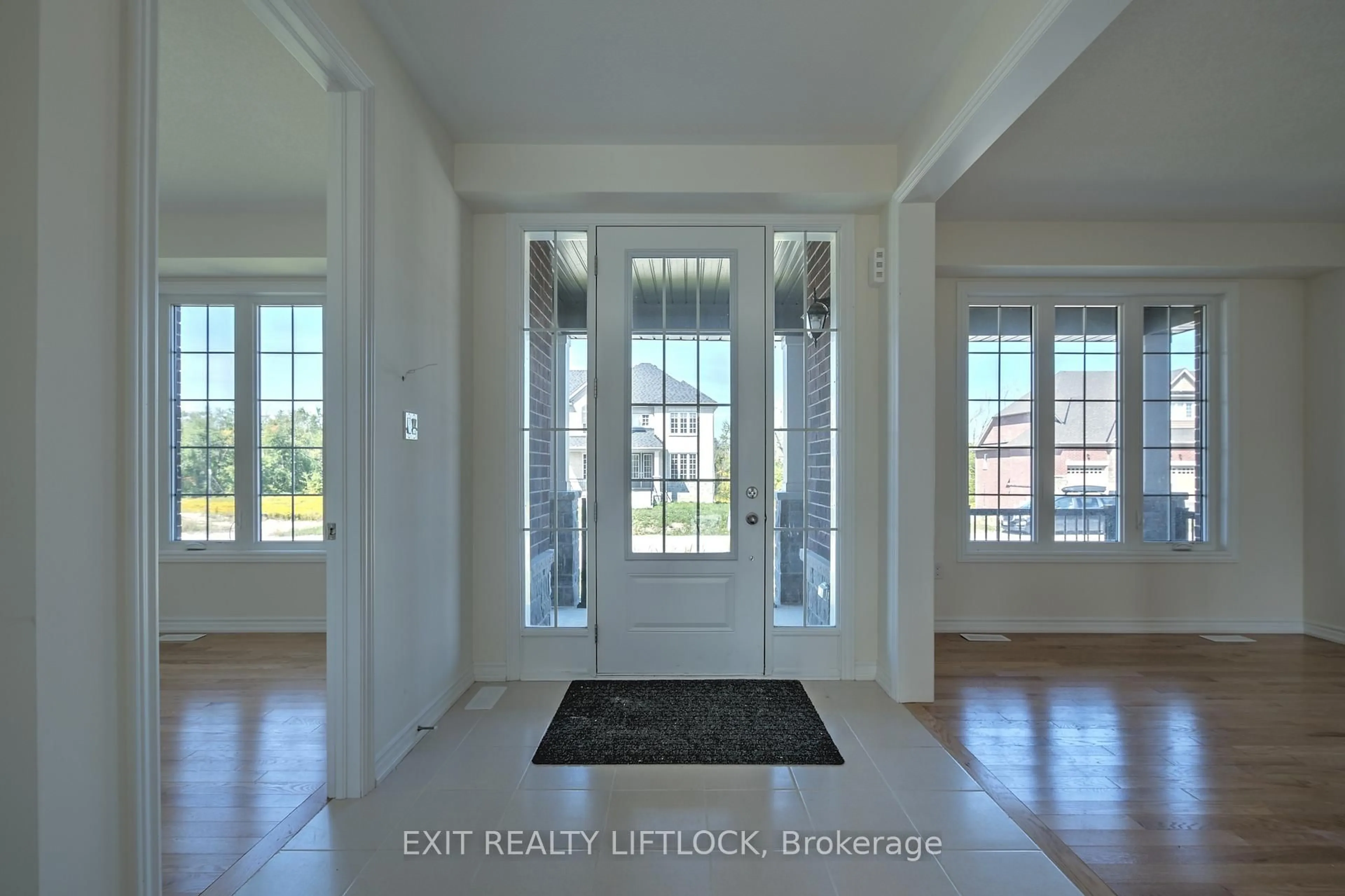 Indoor entryway for 61 Golden Meadows Dr, Otonabee-South Monaghan Ontario K9J 0K8