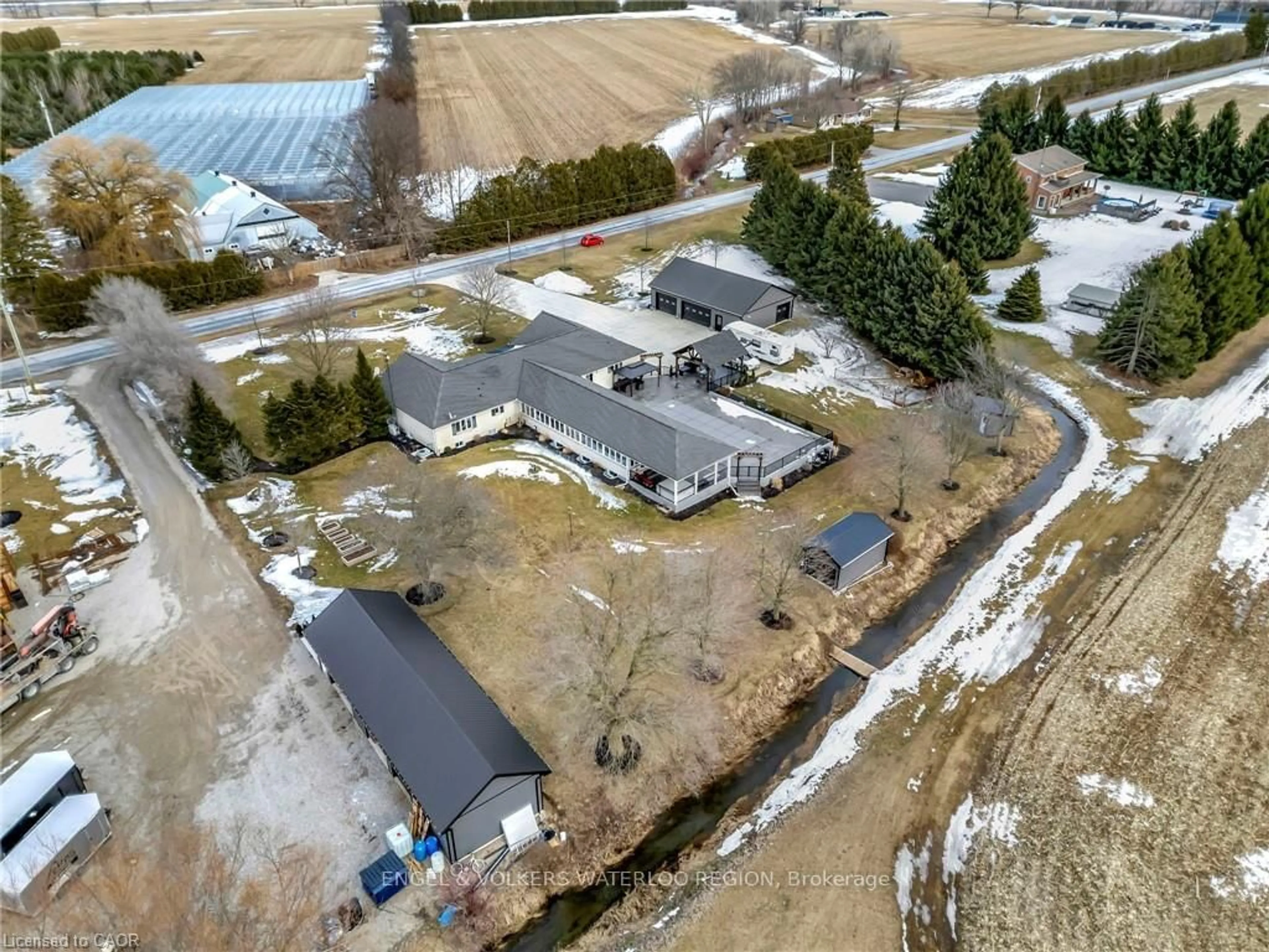A pic from outside/outdoor area/front of a property/back of a property/a pic from drone, unknown for 195 Middleton Church Rd, Norfolk Ontario N4B 2W5