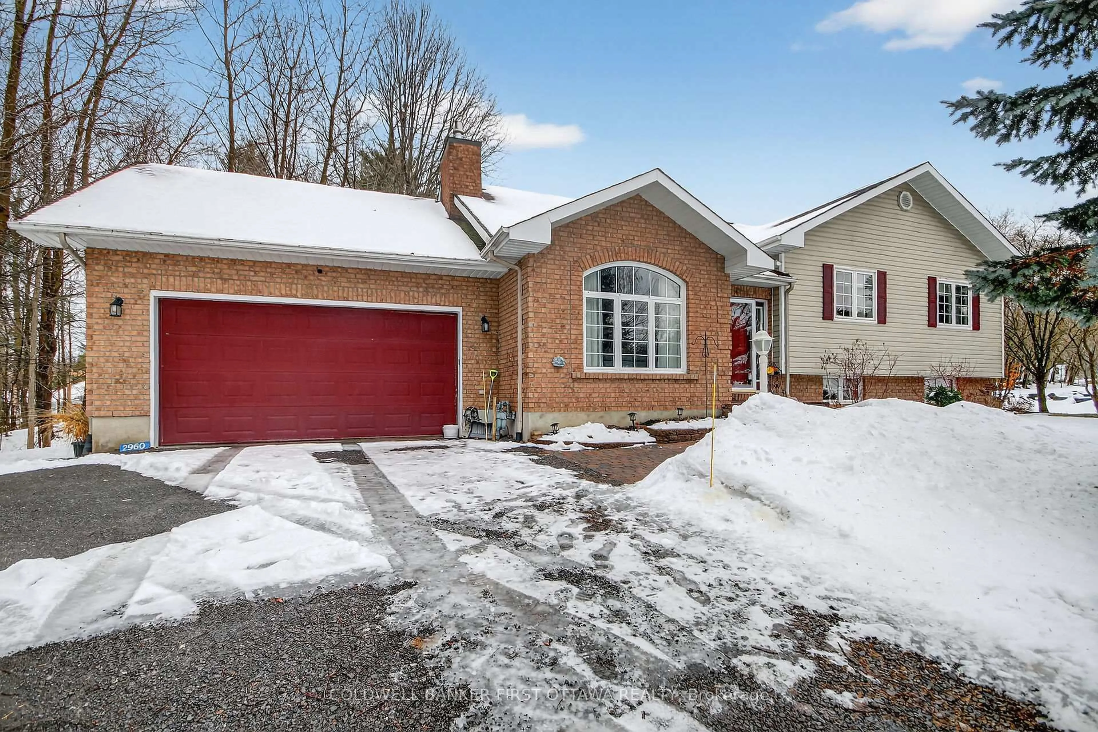 Home with brick exterior material, street for 2960 Ernside Cres, Cumberland Ontario K4C 1B6