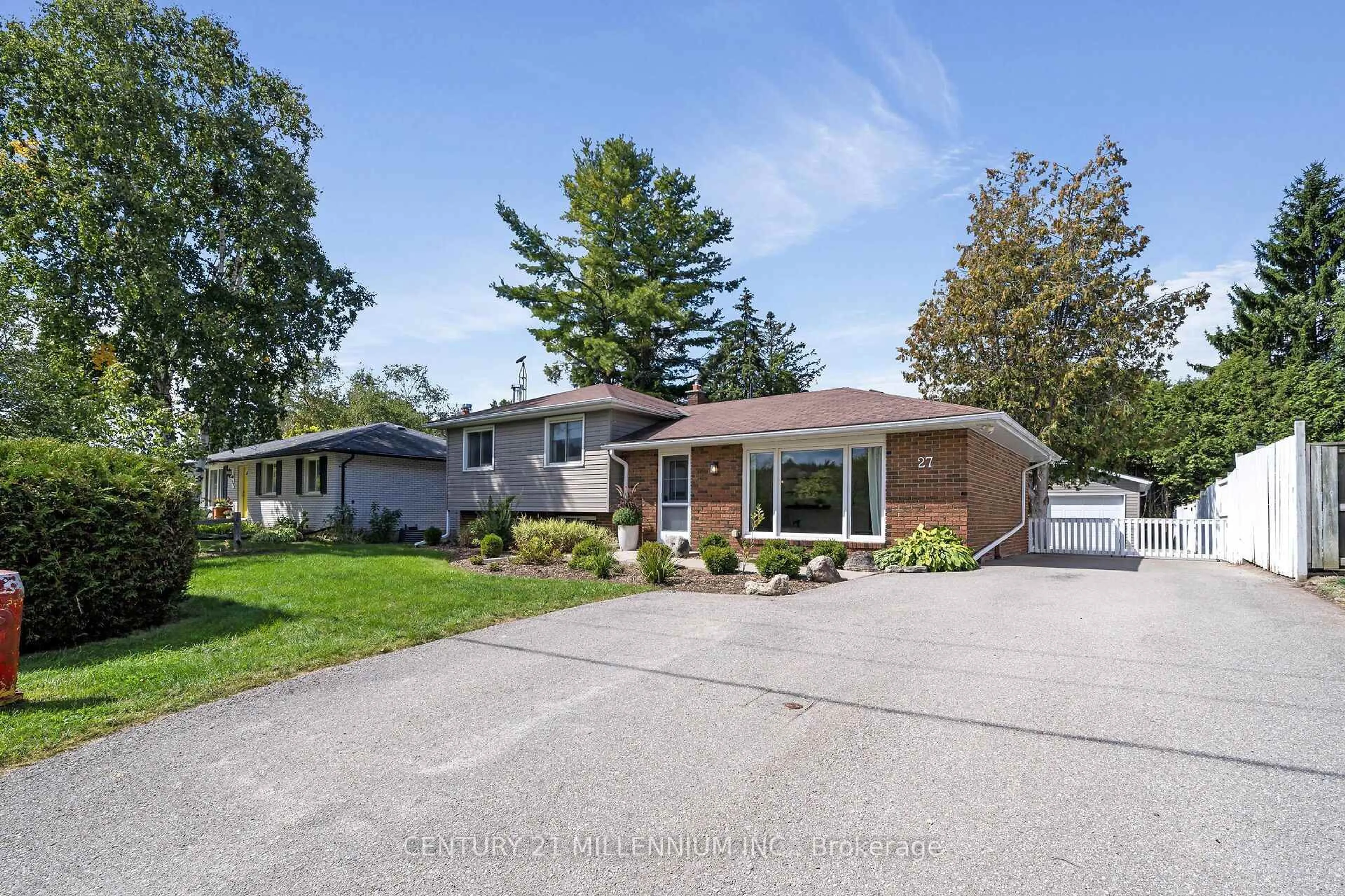 Unknown for 27 Dundas St, Erin Ontario N0B 1T0