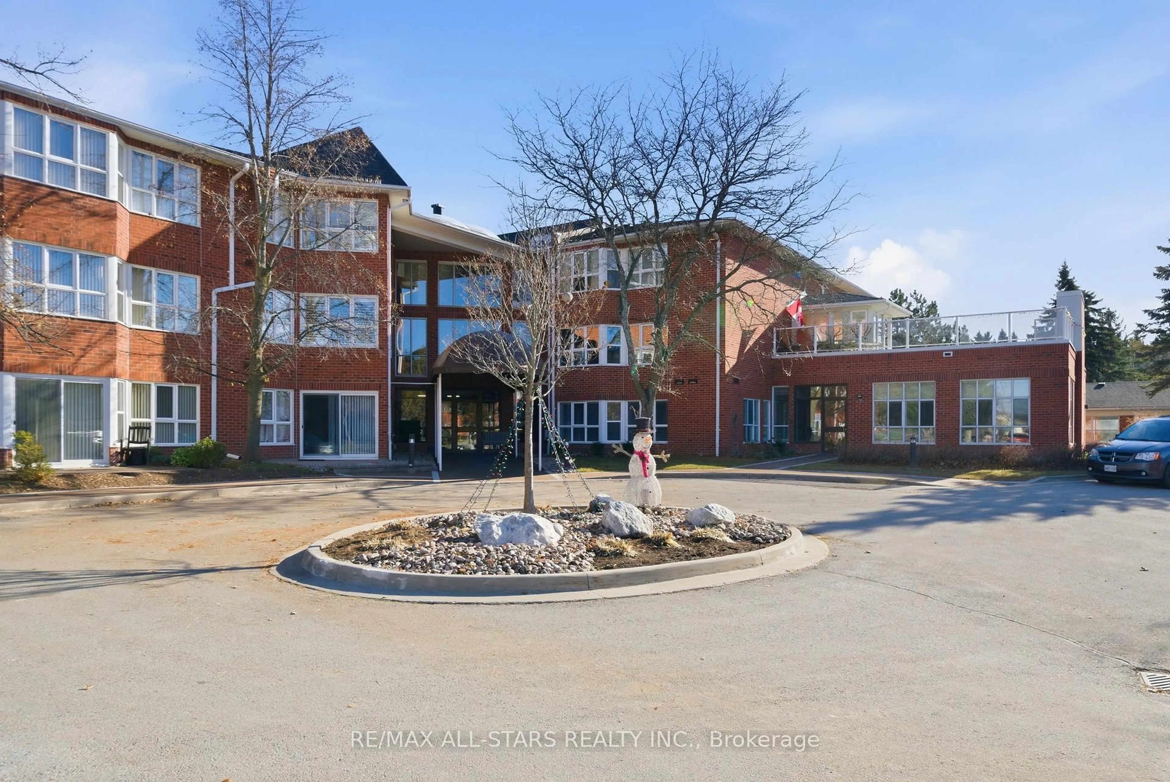 Unknown for 4 Heritage Way #312, Kawartha Lakes Ontario K9V 5Z2