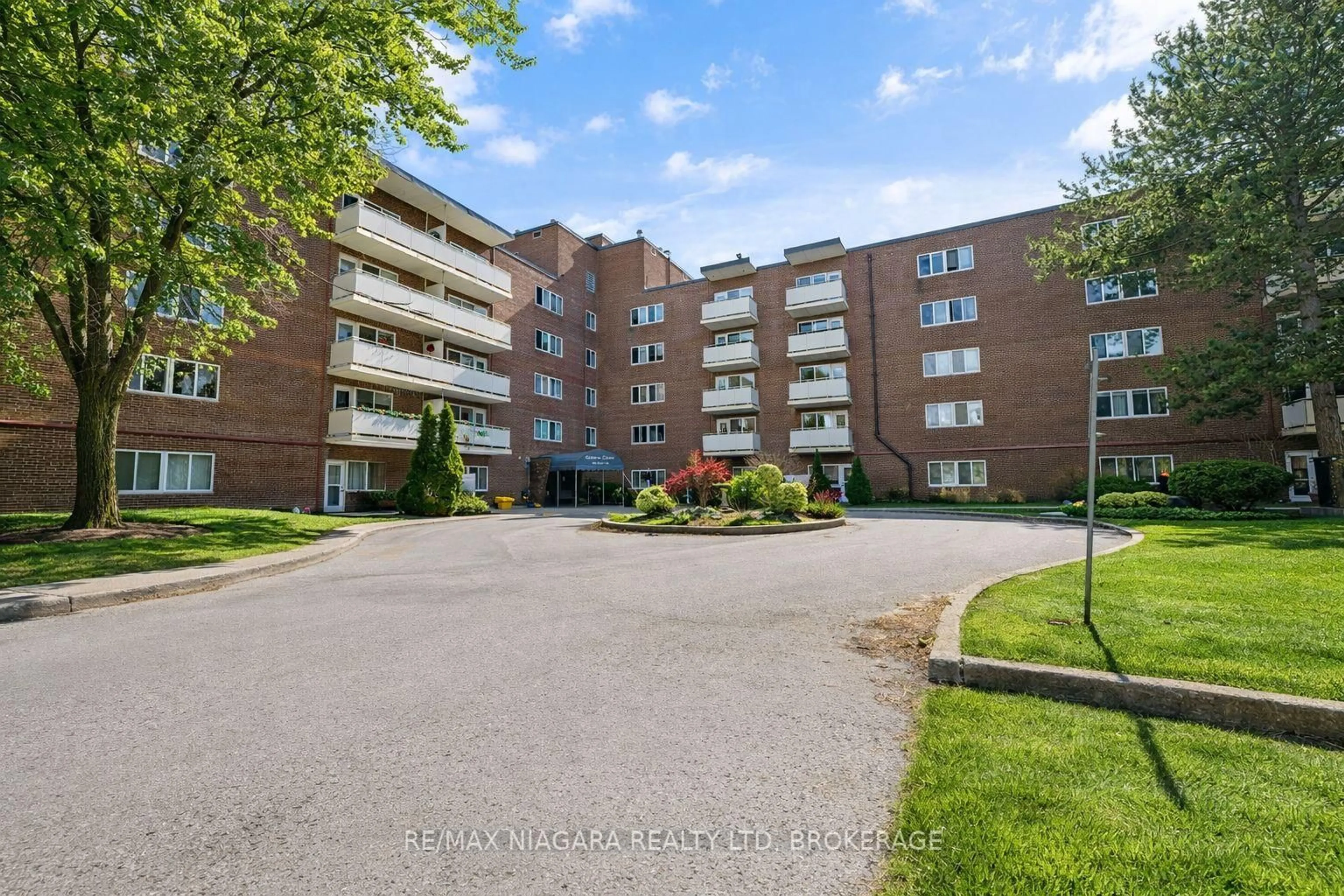 Patio, unknown for 198 Scott St #308, St. Catharines Ontario L2N 5T3