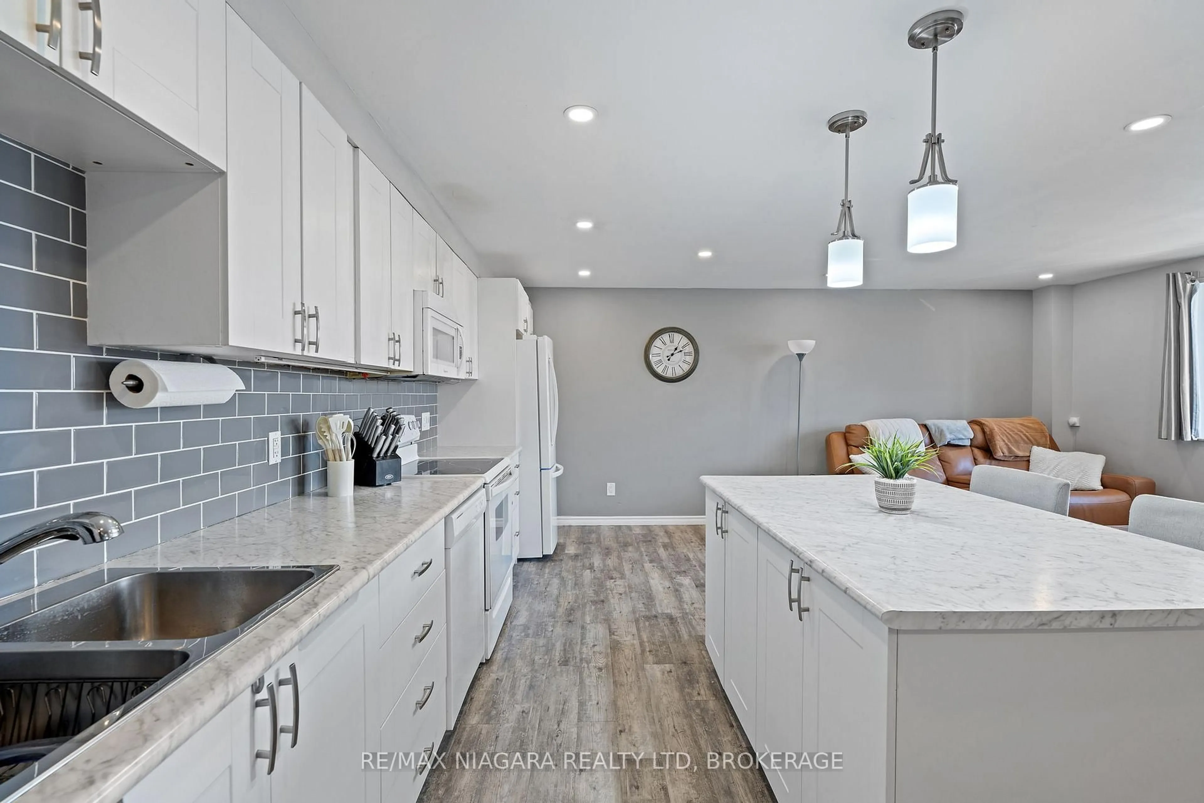 Contemporary kitchen, ceramic/tile floor for 198 Scott St #308, St. Catharines Ontario L2N 5T3