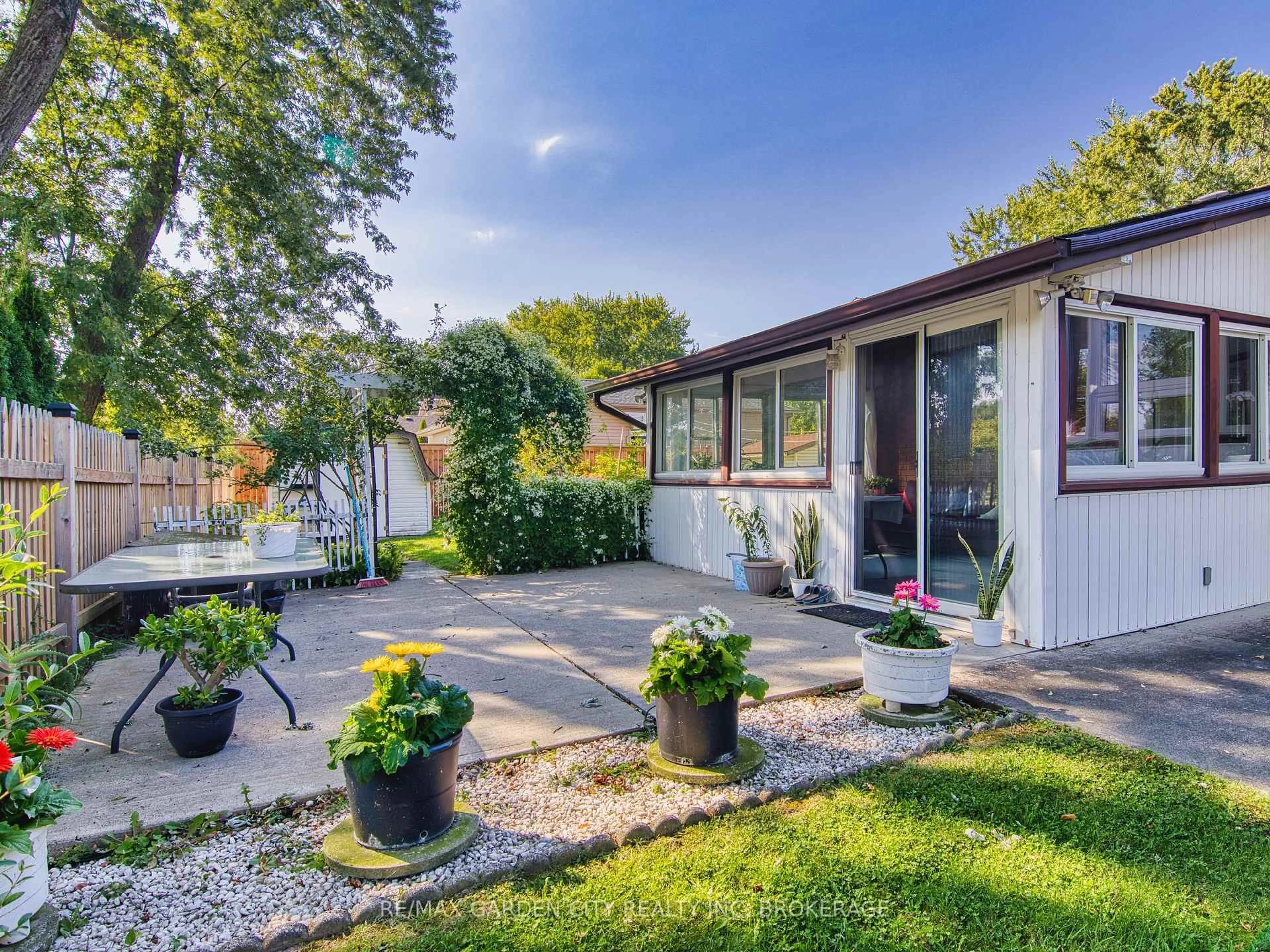 Unknown for 4095 Montcalm Cres, Niagara Falls Ontario L2G 6M1