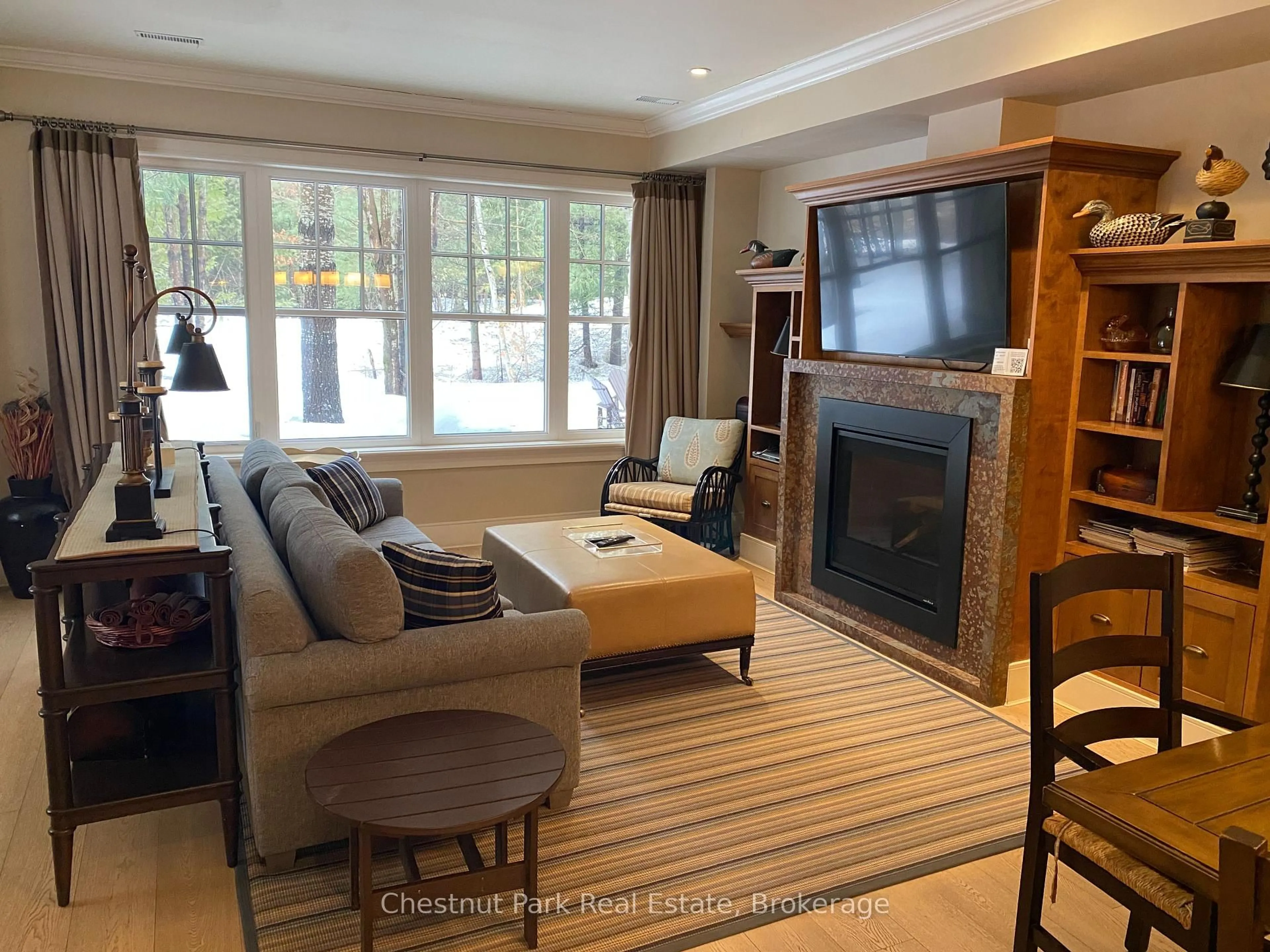 Living room with furniture, unknown for 101 Emerald Hill Crt, Seguin Ontario P2A 2W8