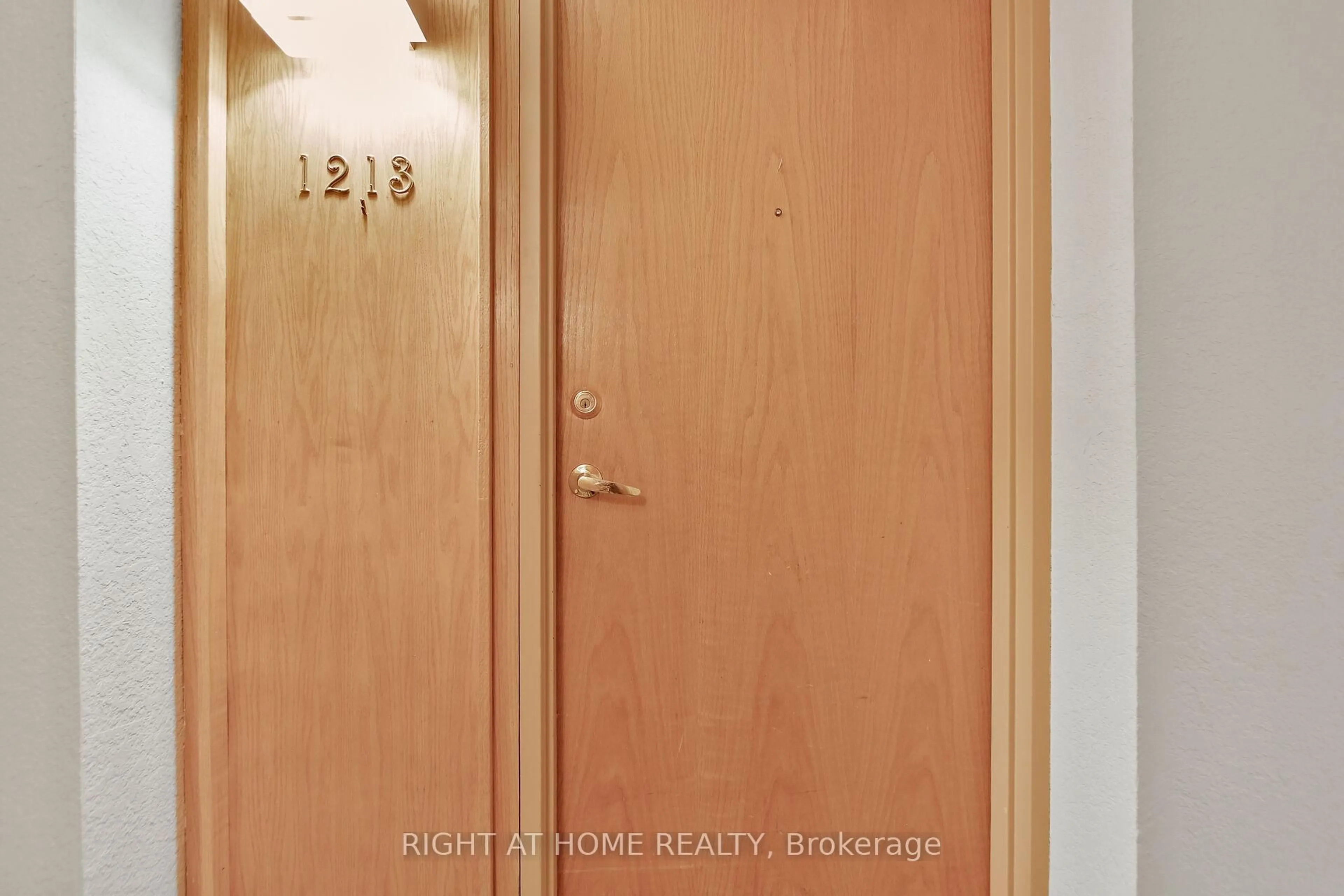 Unknown for 2871 Richmond Rd #1213, Ottawa Ontario K2B 8M5