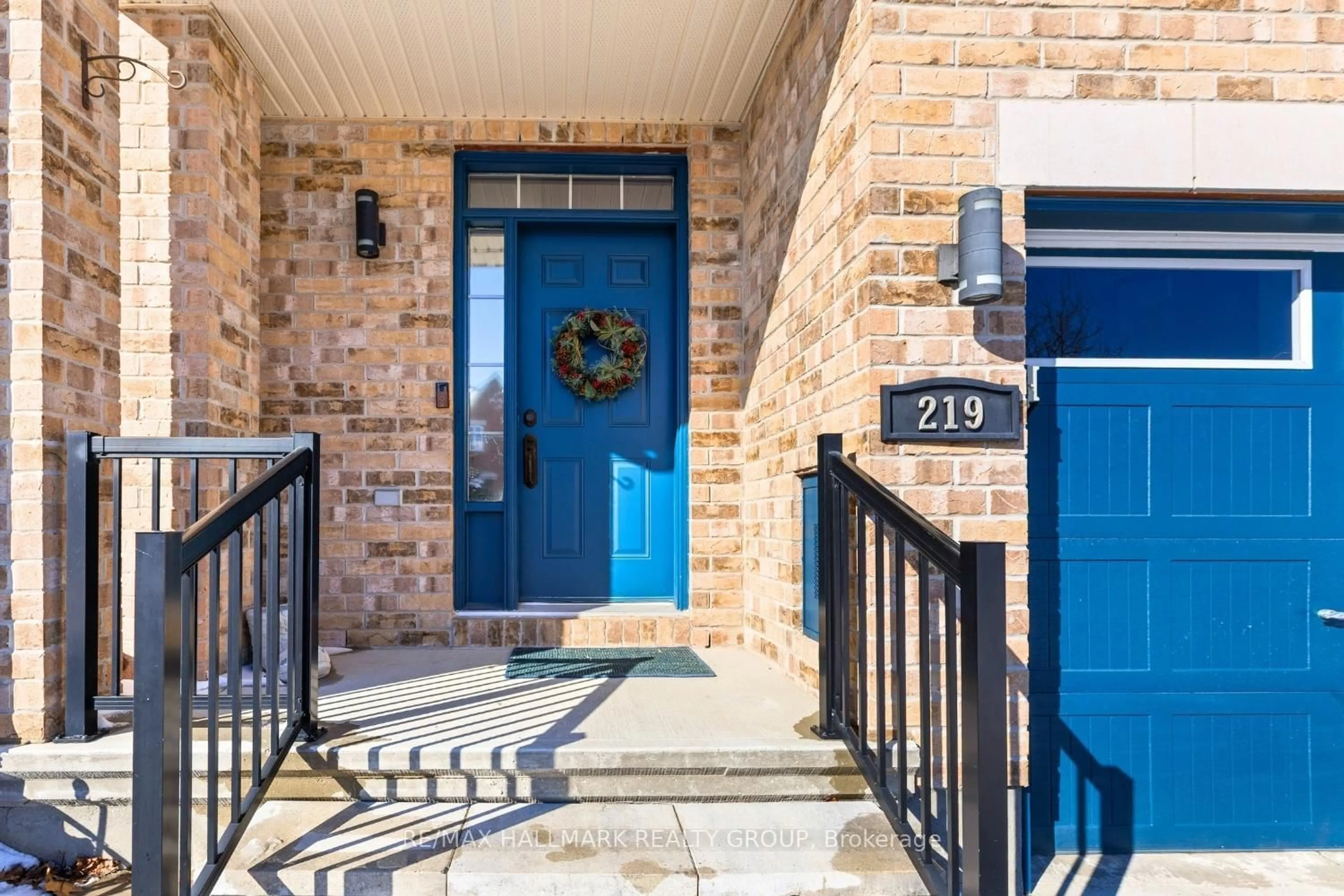 Unknown for 219 Jersey Tea Circ, Ottawa Ontario K1V 2L4