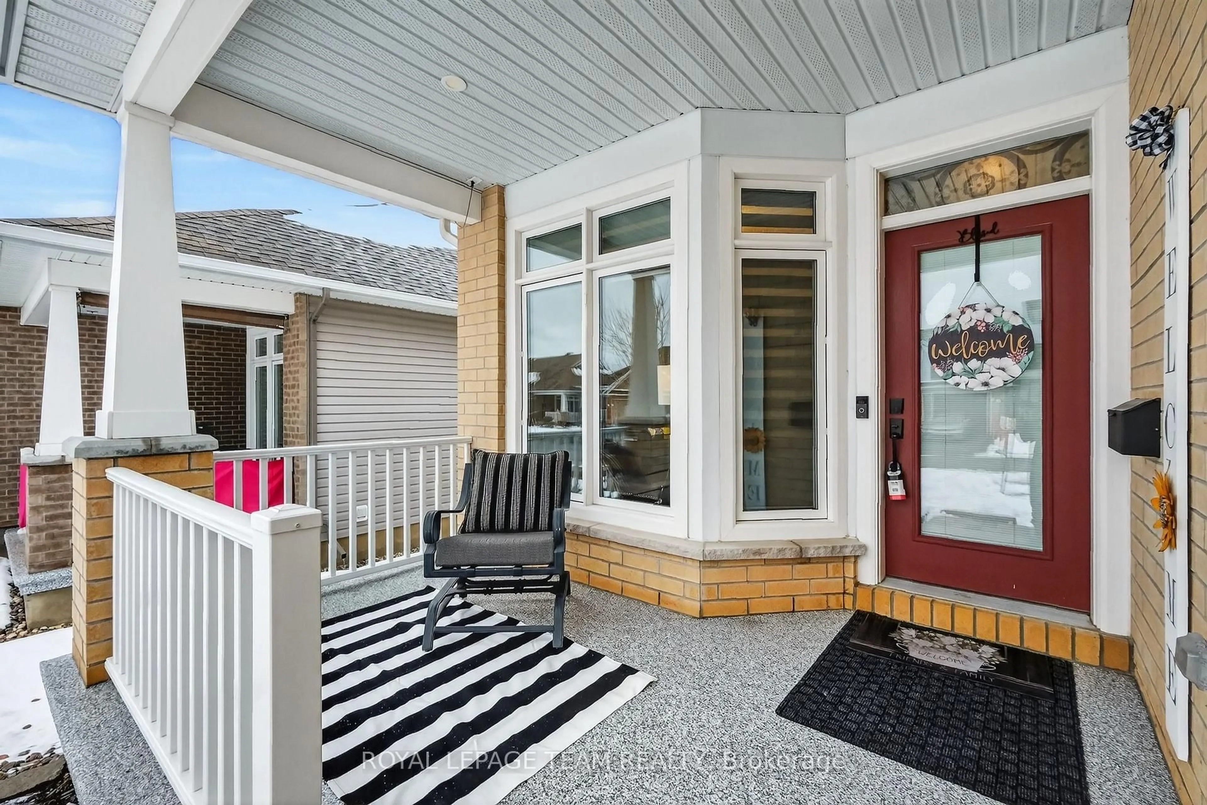 Unknown for 98 Kayenta St, Ottawa Ontario K2S 2K9