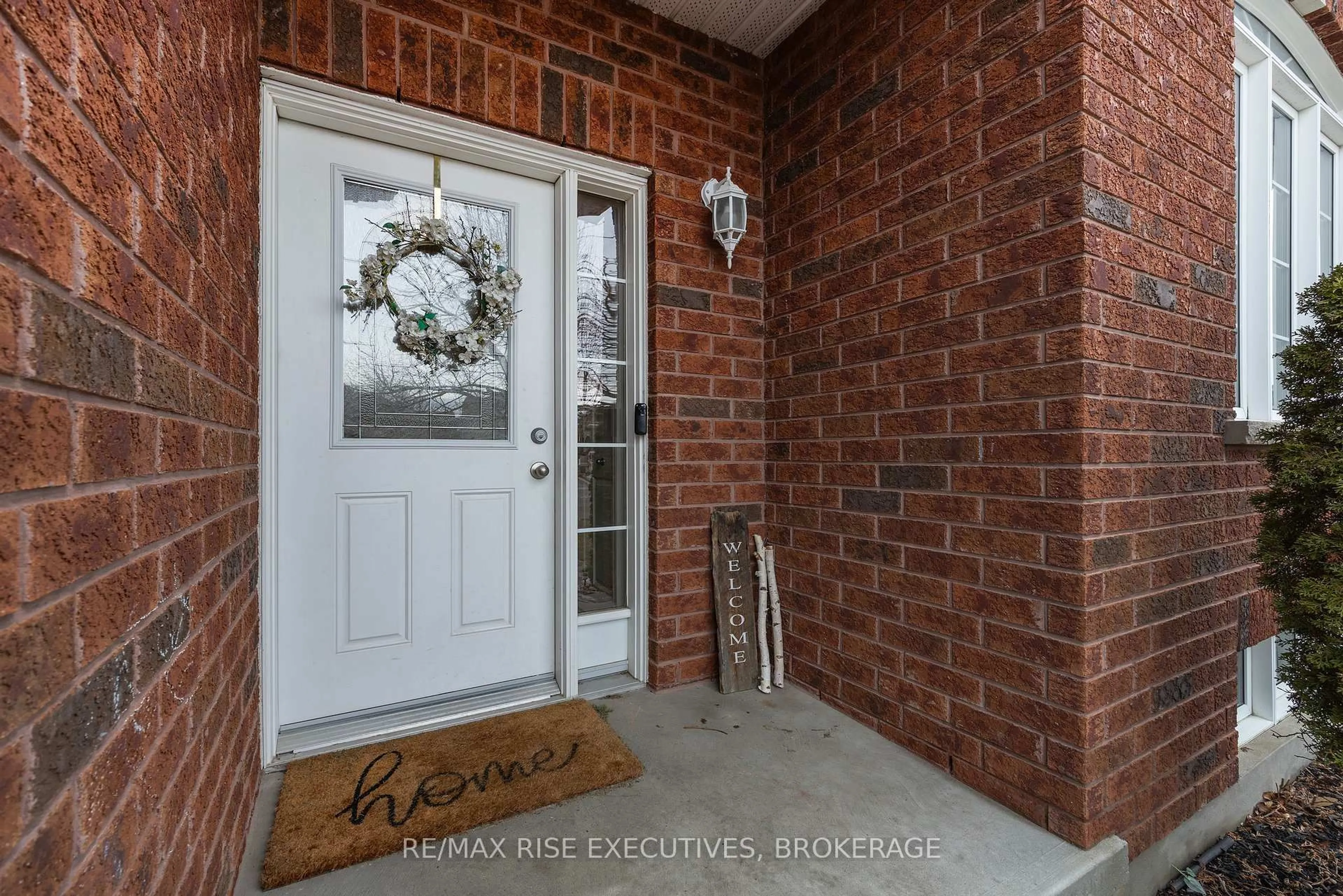 Unknown for 414 Abbot St, Kingston Ontario K7P 3J4