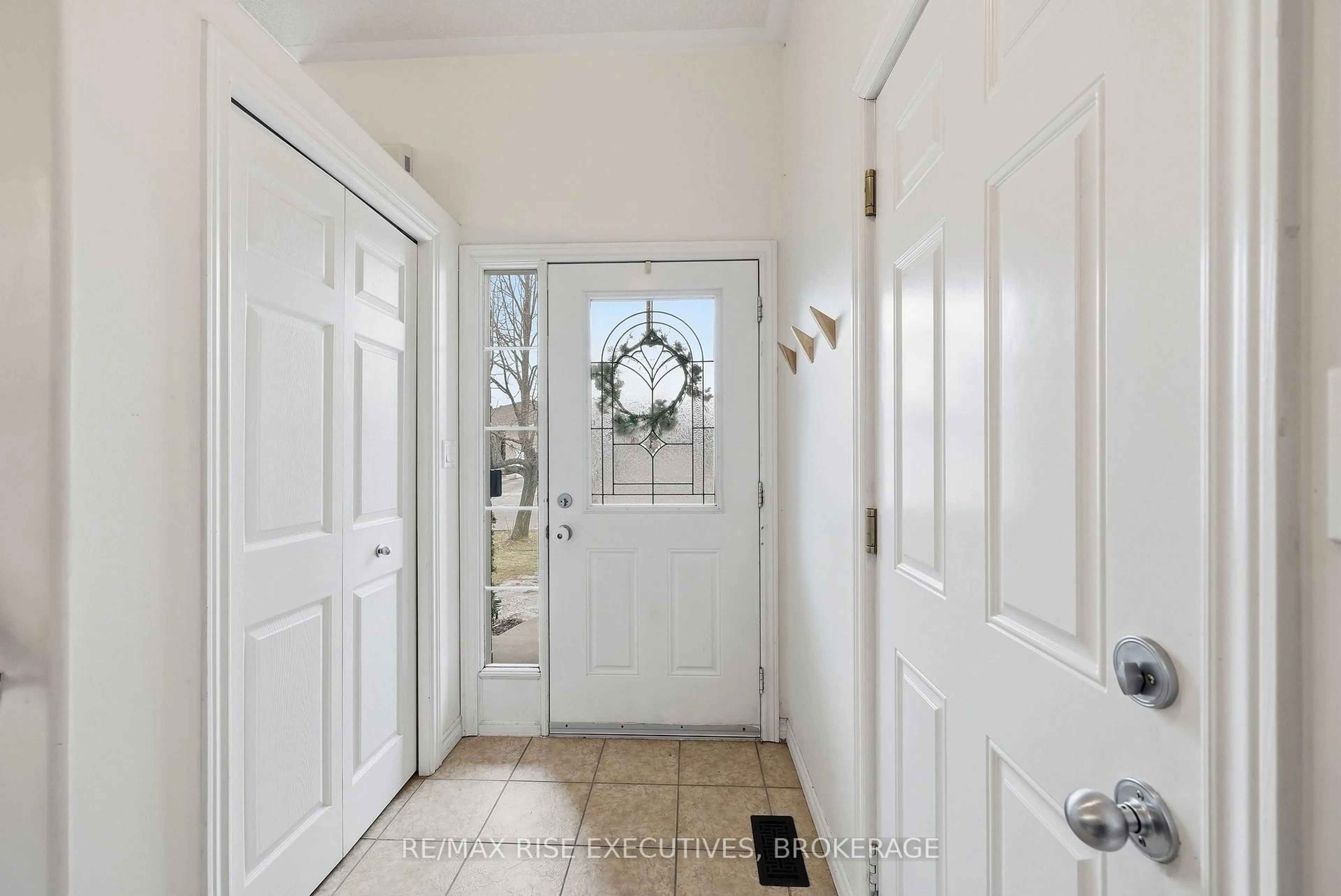 Unknown for 414 Abbot St, Kingston Ontario K7P 3J4