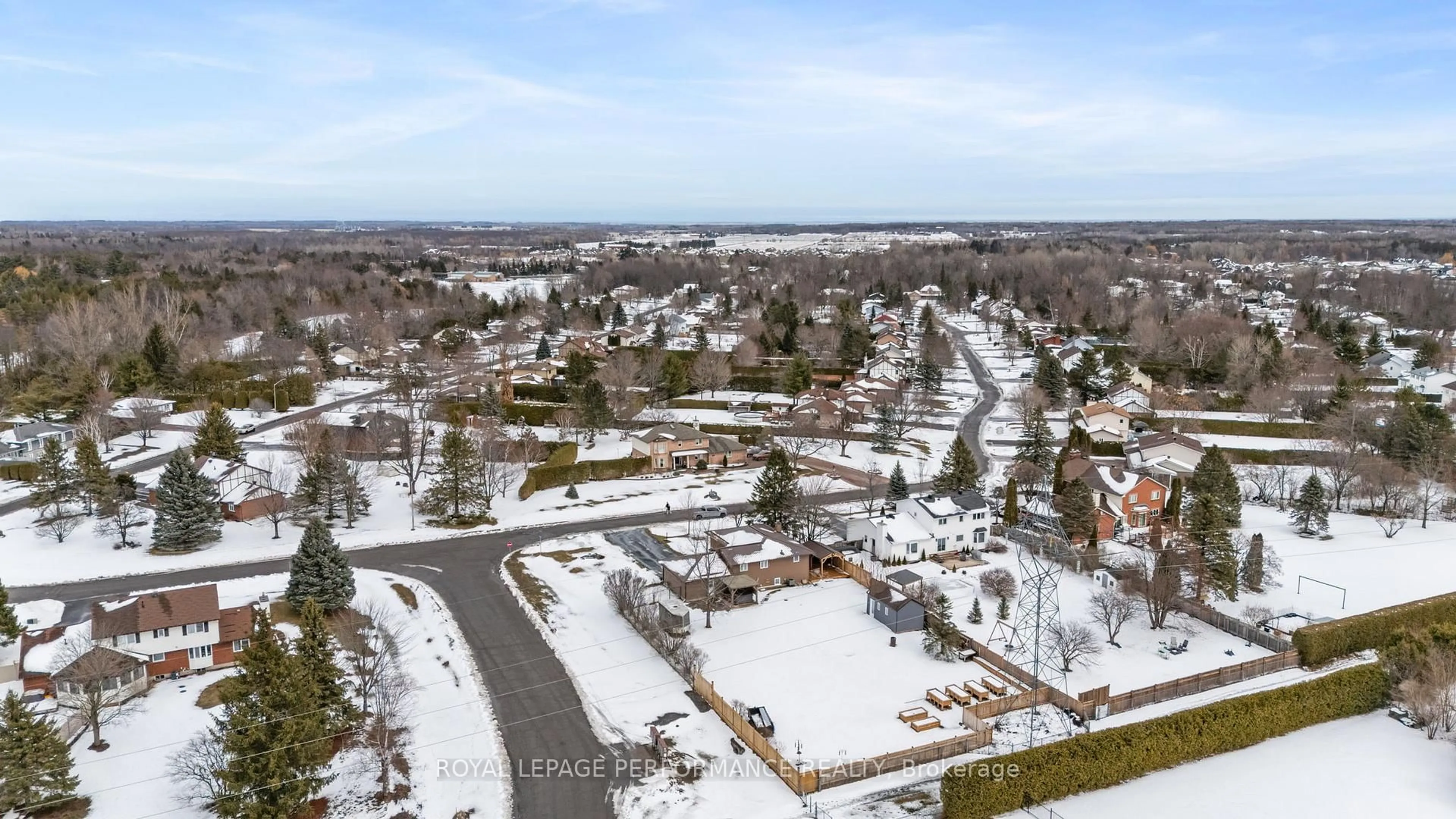 A pic from outside/outdoor area/front of a property/back of a property/a pic from drone, street for 7028 Shadow Ridge Dr, Ottawa Ontario K4P 1B7