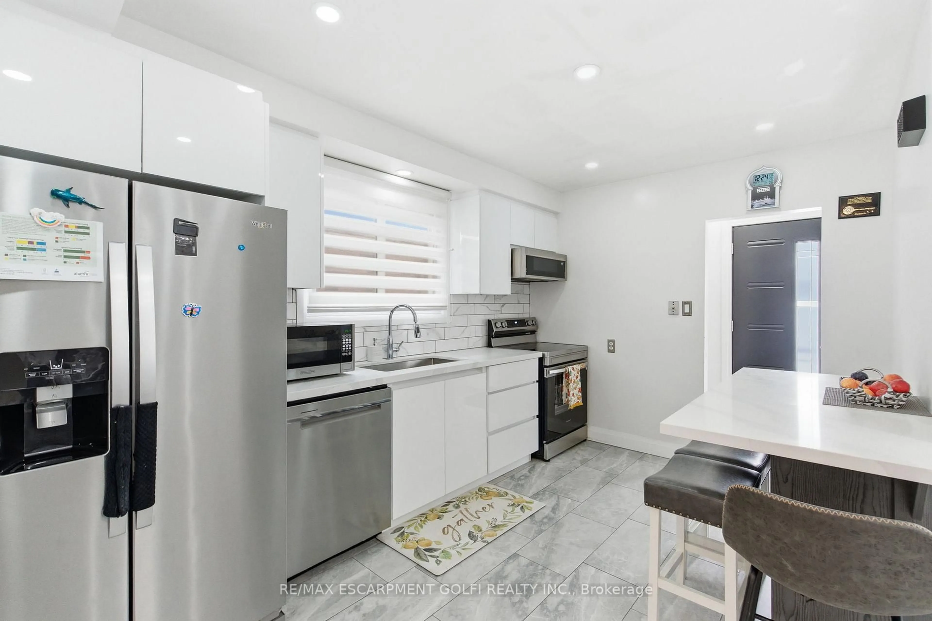 Unknown for 18 Ferrie St, Hamilton Ontario L8L 1C5