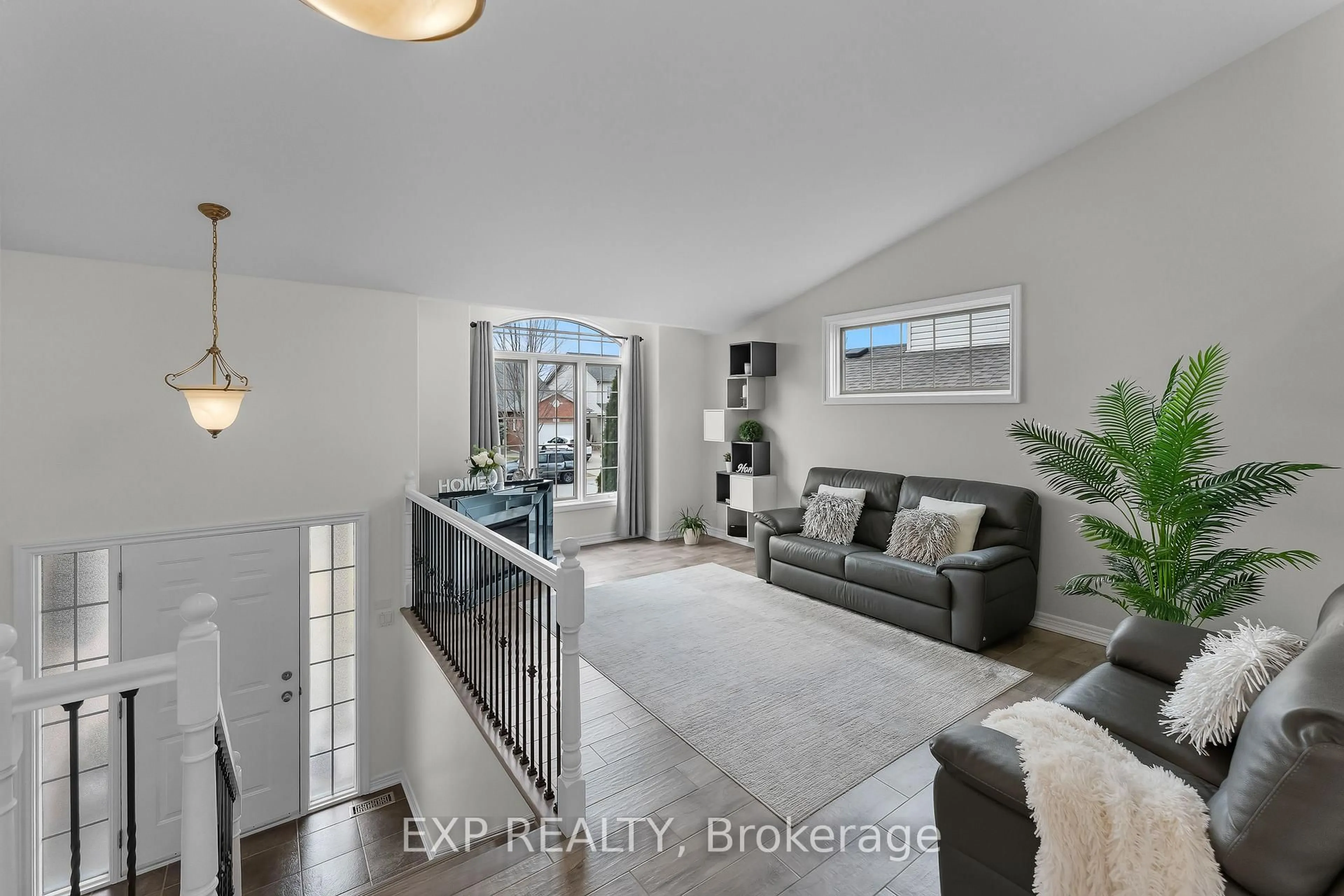 Open concept kitchen, unknown for 7032 Kelly Dr, Niagara Falls Ontario L2H 3J9