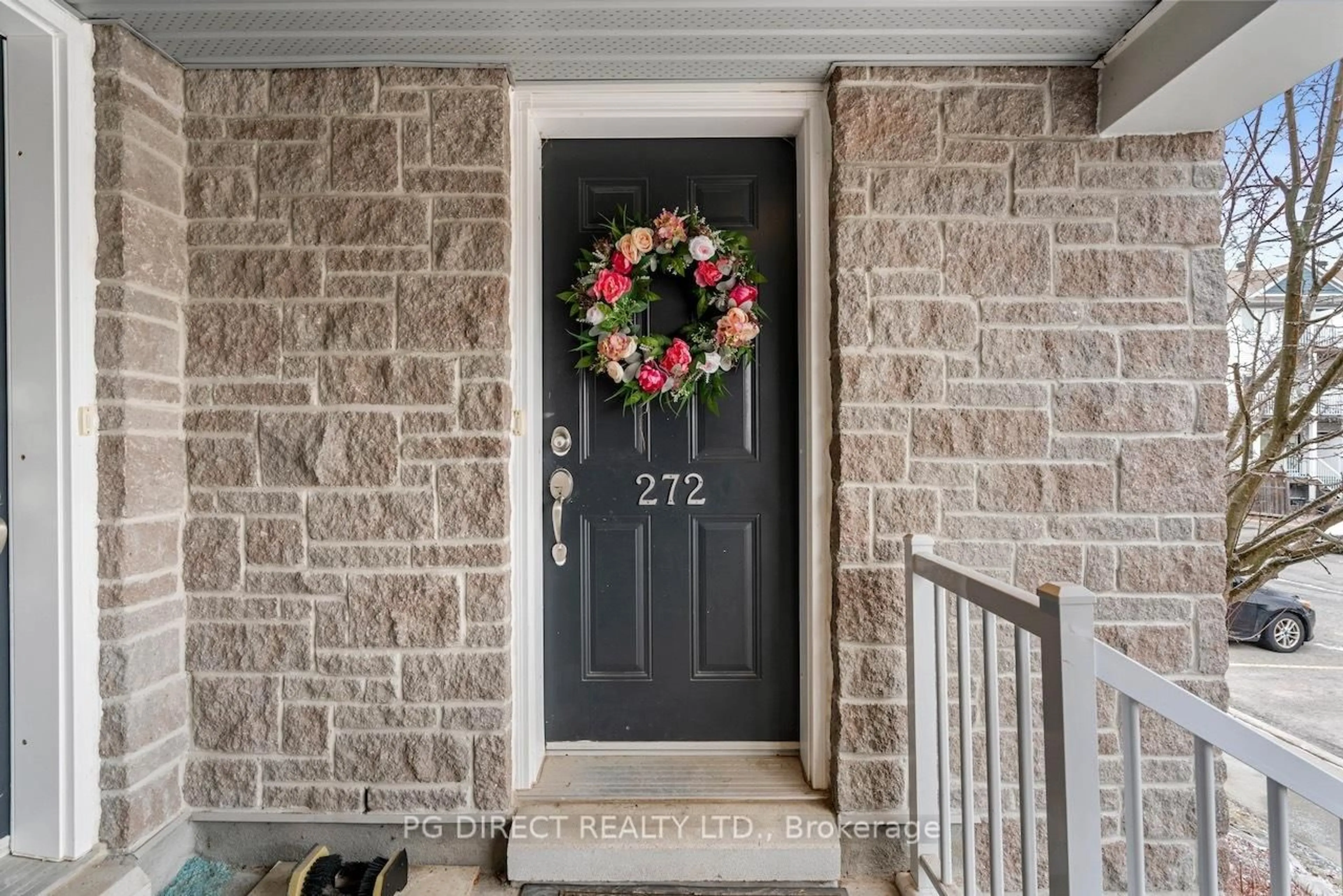 Indoor entryway for 272 Fir Lane, North Grenville Ontario K0G 1J0