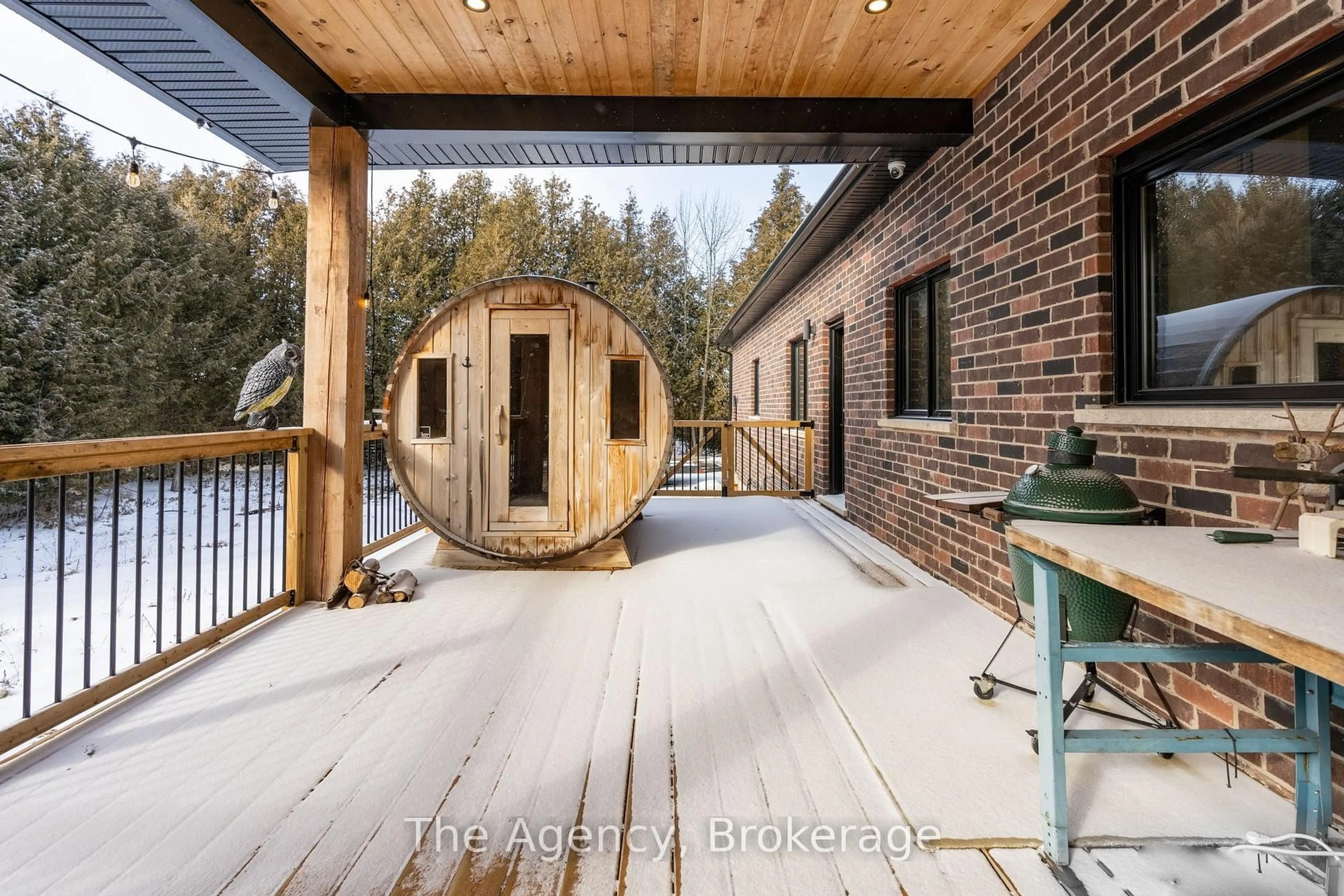 Patio, unknown for 634060 Highway 10 Highway, Mono Ontario L9W 5P4