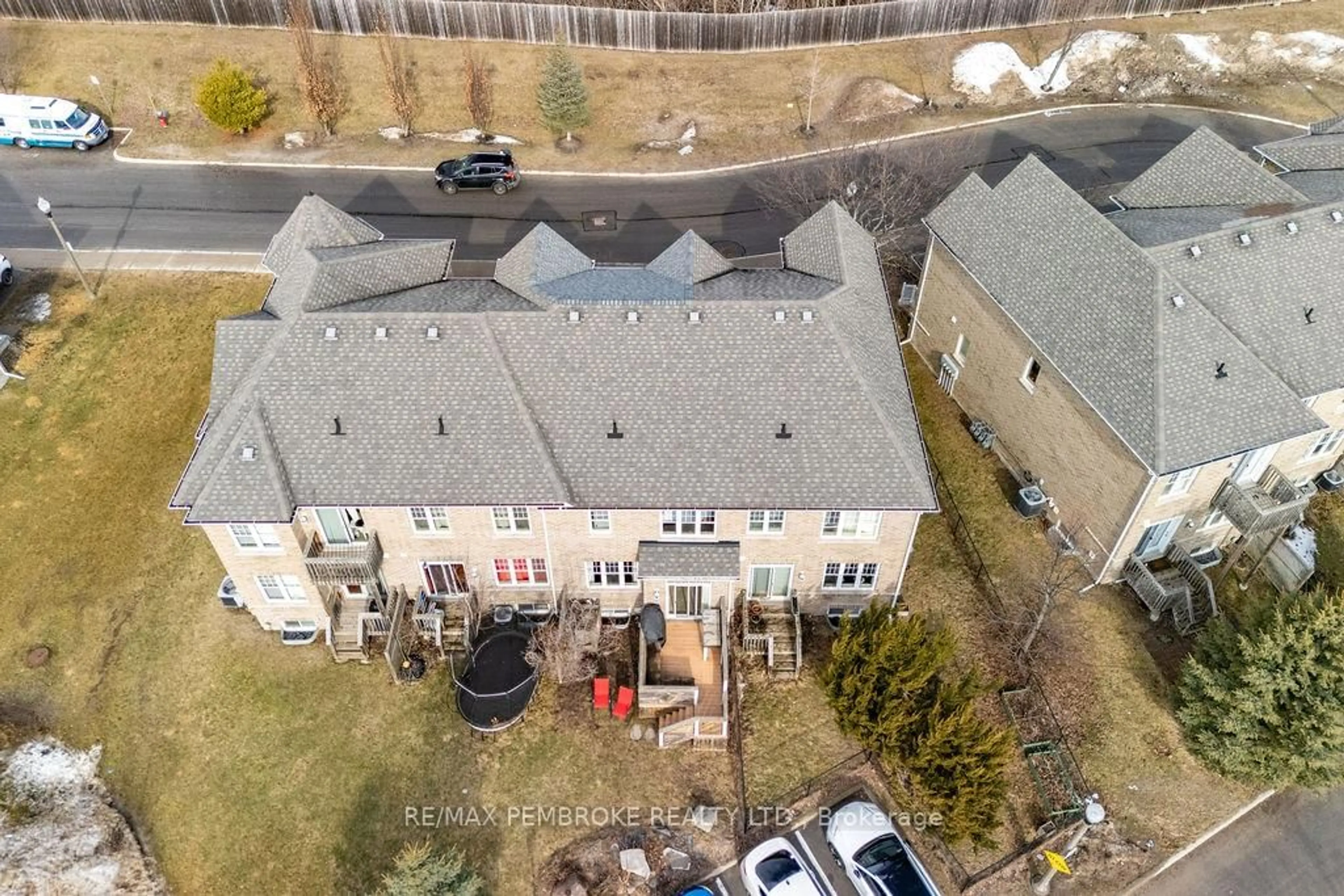 A pic from outside/outdoor area/front of a property/back of a property/a pic from drone, unknown for 891 Newmarket Lane, Kingston Ontario K7K 0C8