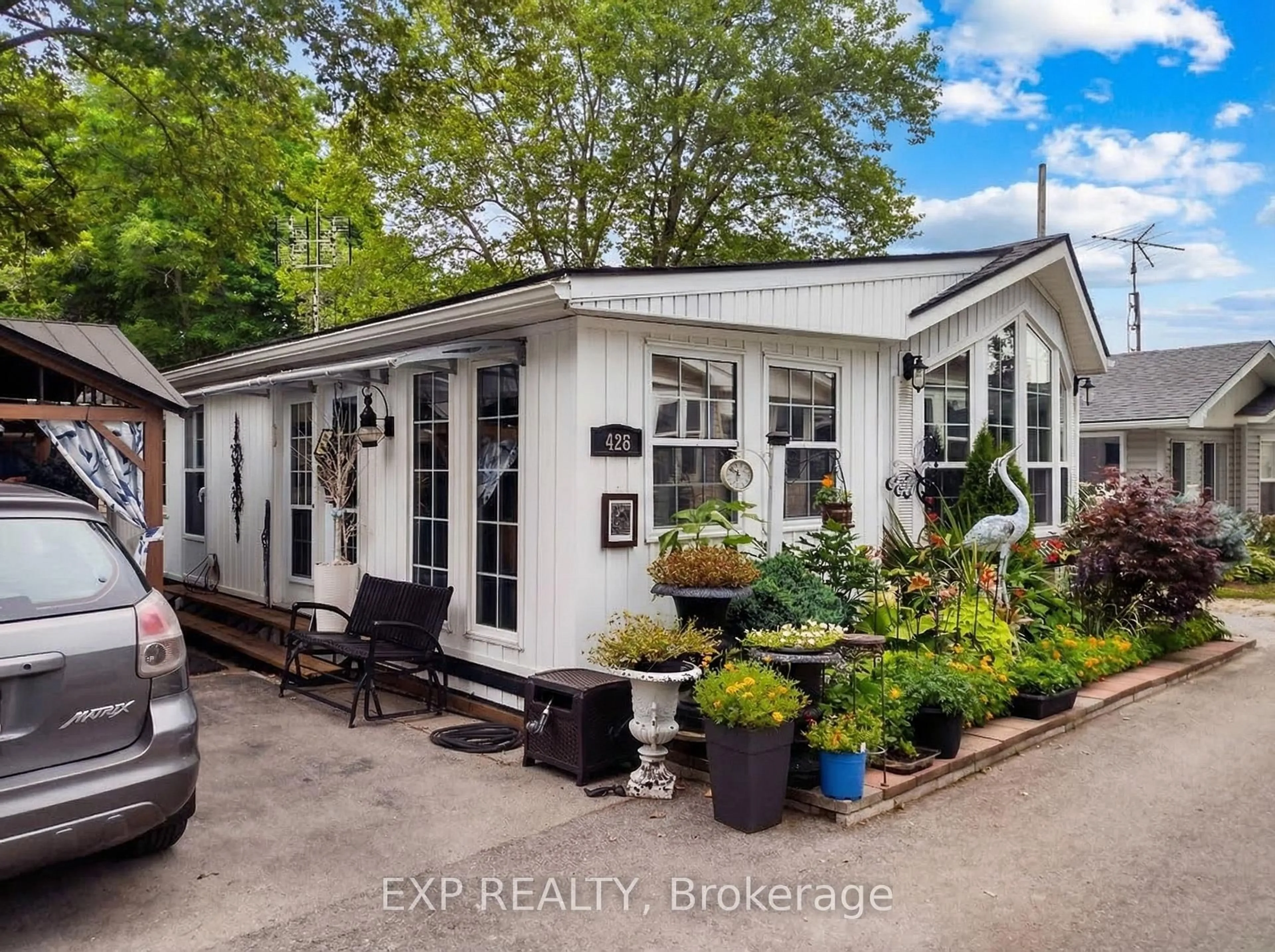 A pic from outside/outdoor area/front of a property/back of a property/a pic from drone, street for 23 FOUR MILE CREEK Rd #428, Niagara-on-the-Lake Ontario L0S 1P0