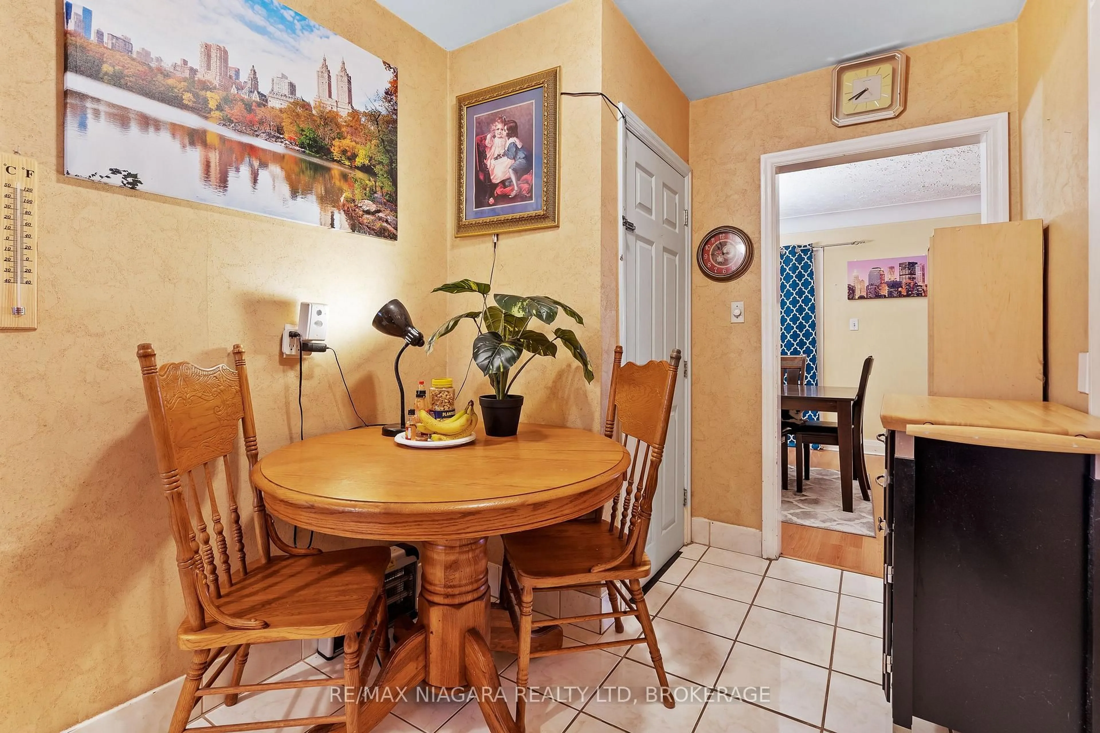 Dining room, unknown for 5999 Montrose Rd, Niagara Falls Ontario L2H 1L4