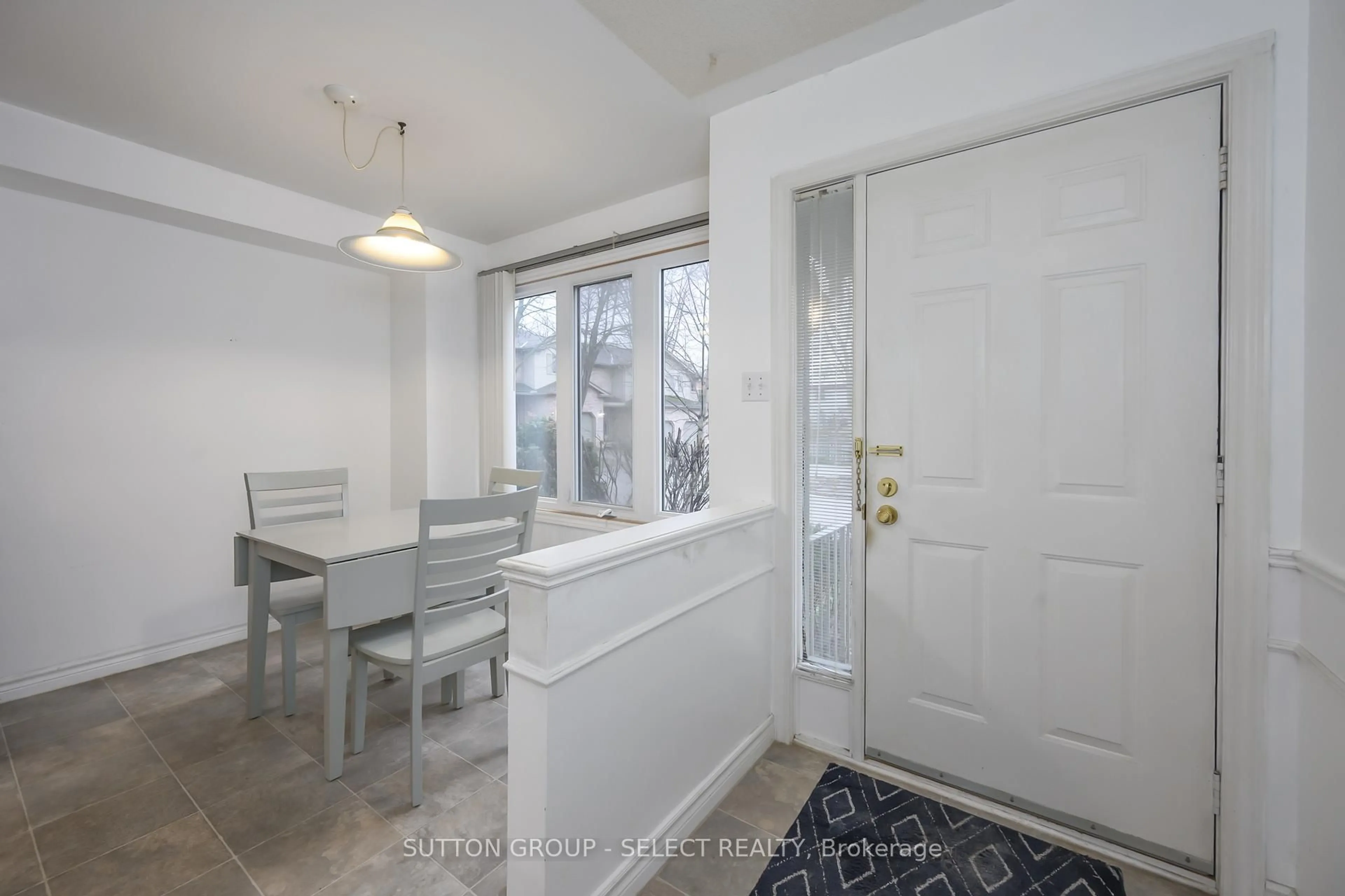 Unknown for 535 Topping Lane #14, London South Ontario N6J 3M8