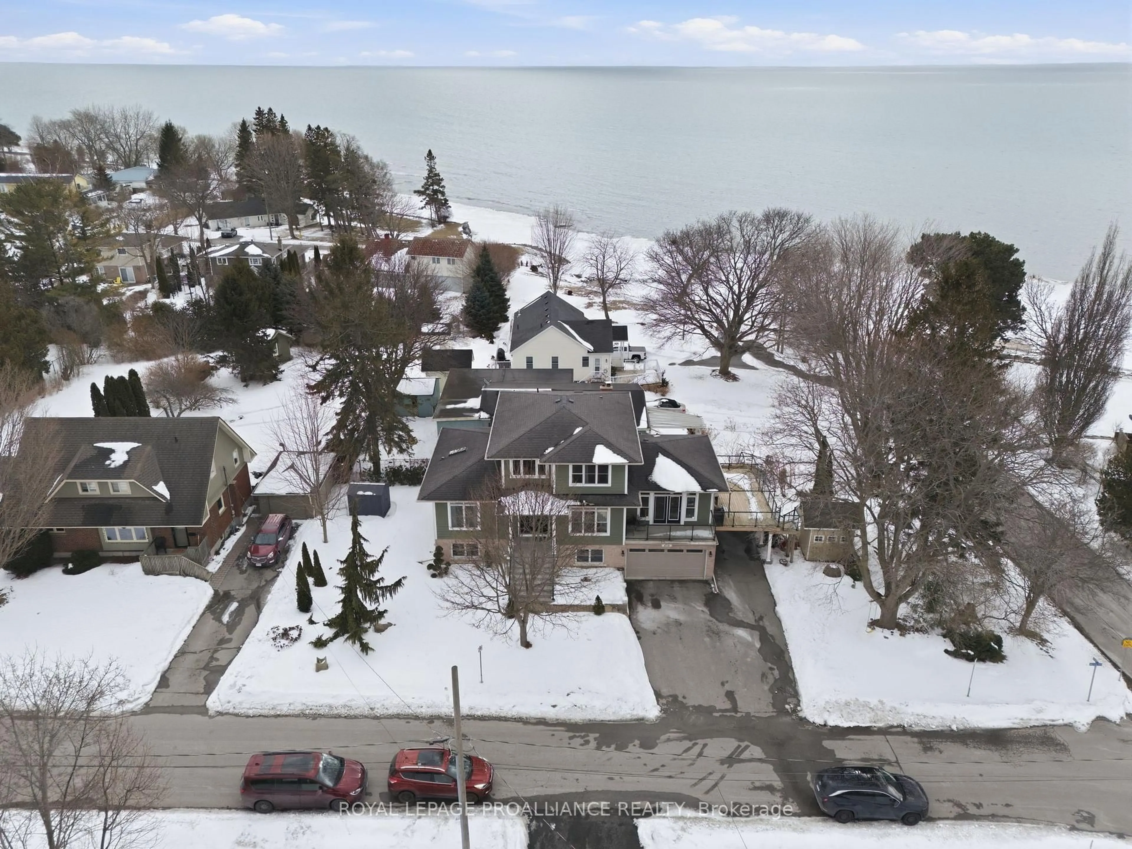 A pic from outside/outdoor area/front of a property/back of a property/a pic from drone, water/lake/river/ocean view for 215 Water St, Cobourg Ontario K9A 1R3