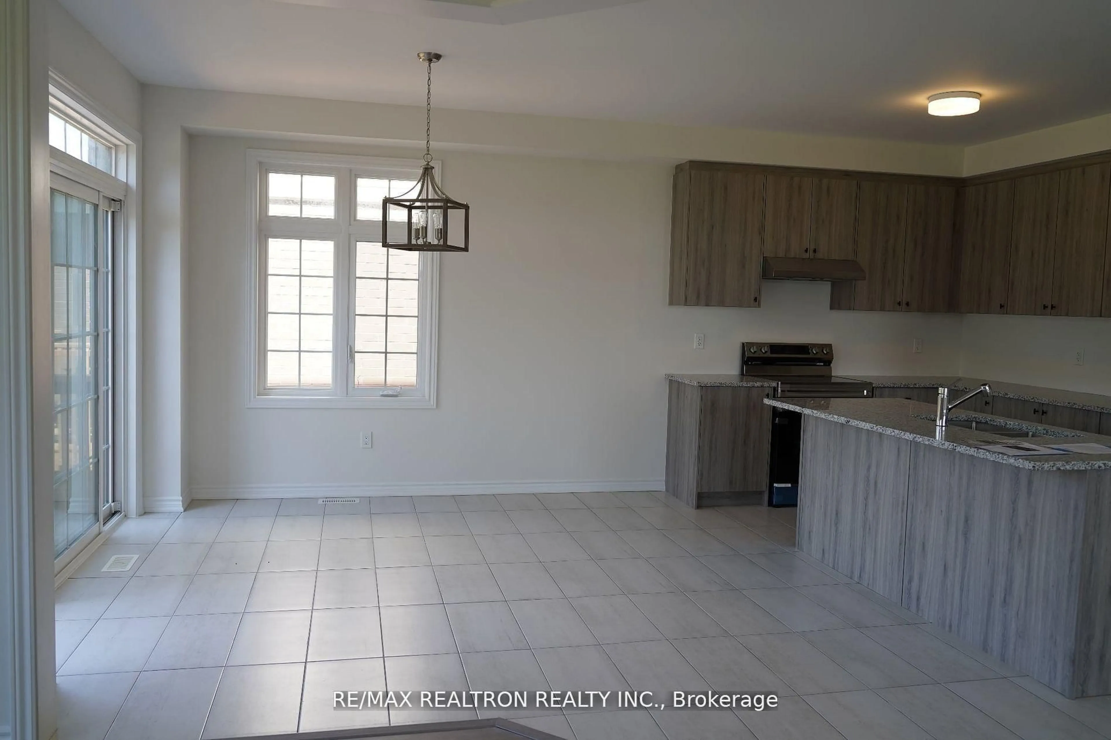 Unknown for 465 Hornbeck St, Cobourg Ontario K9A 3T8