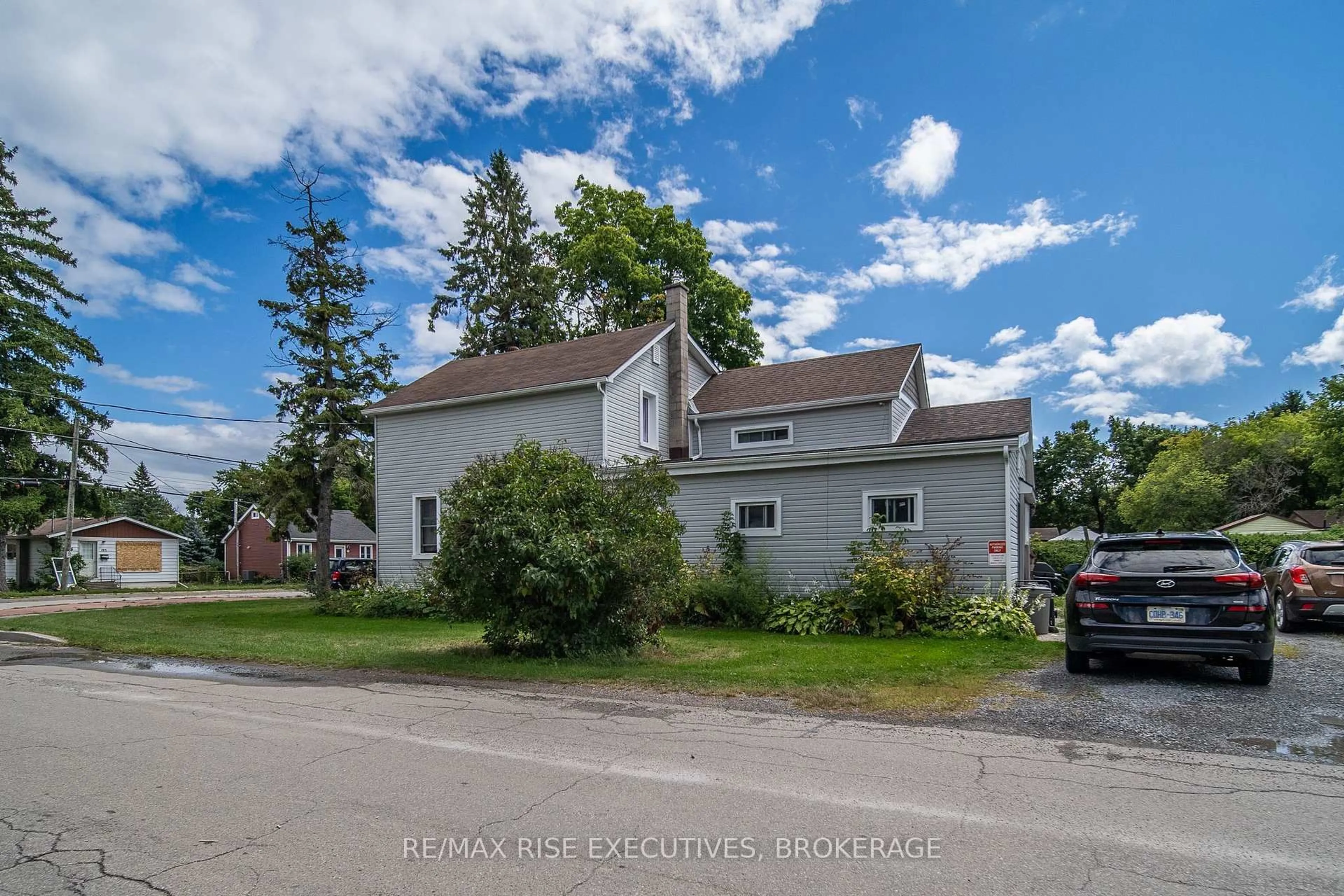 Unknown for 190 Victoria Ave, Gananoque Ontario K7G 2S1