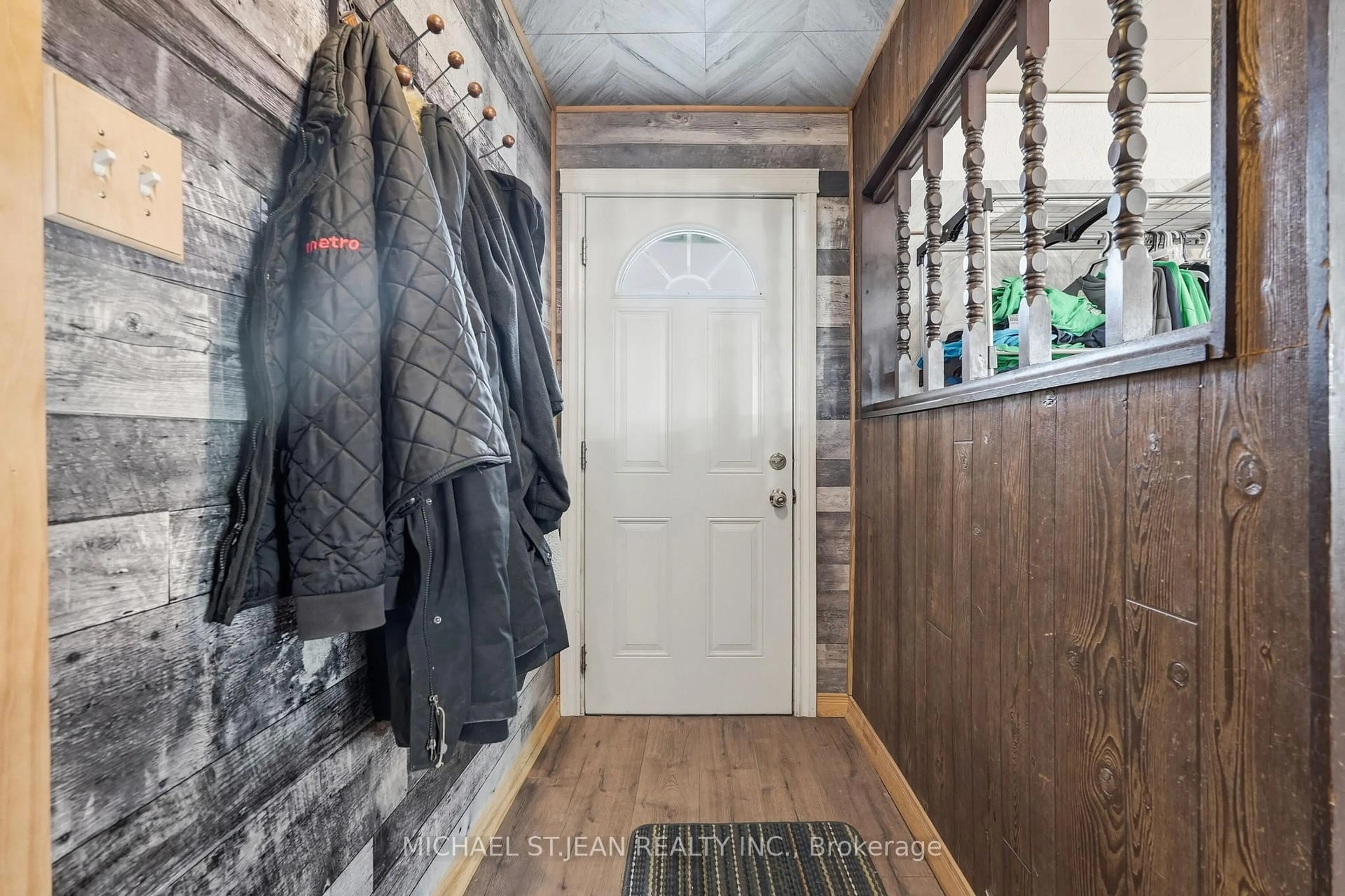 Unknown for 354 McNeilly Rd, Hamilton Ontario L8E 5H4