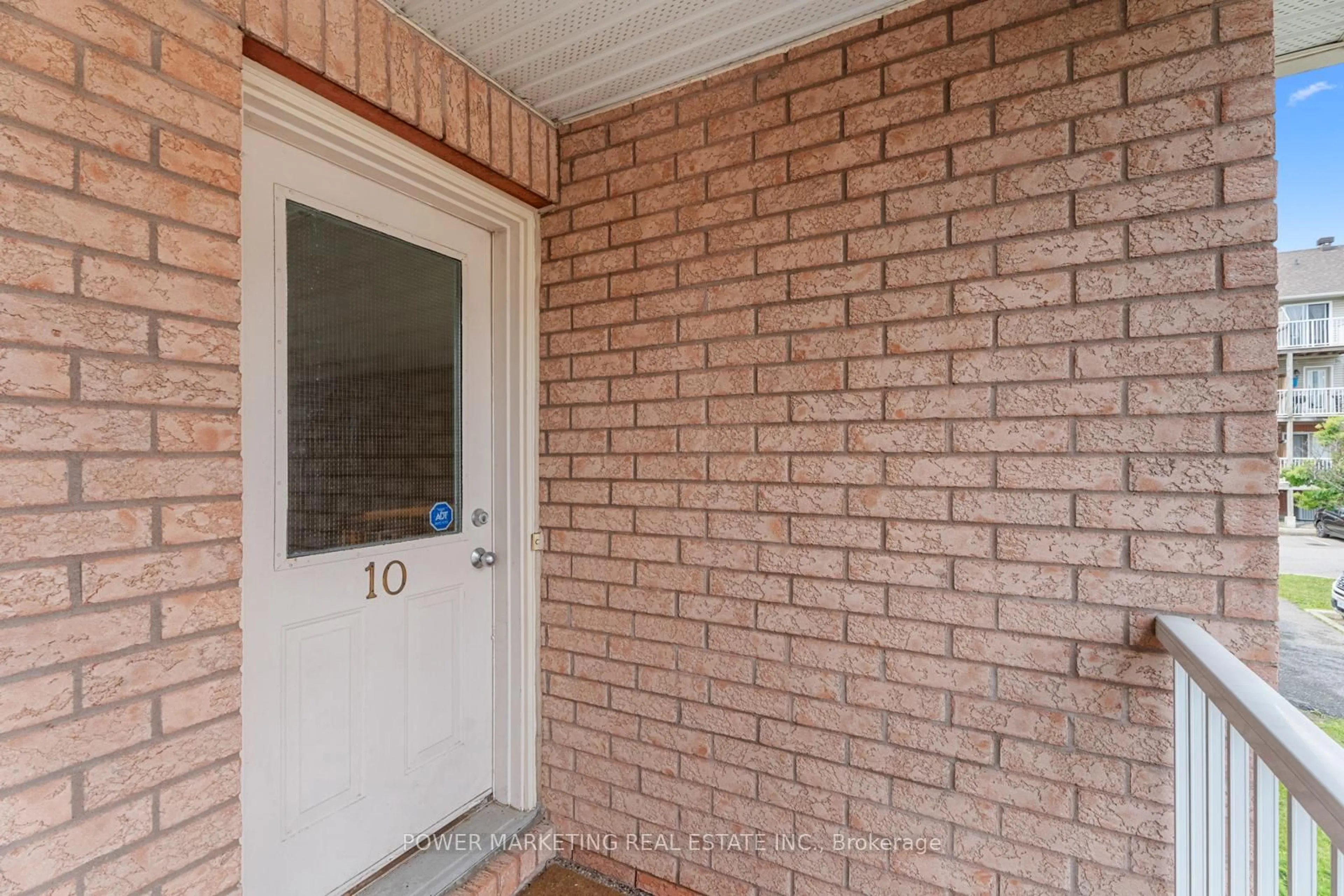 Unknown for 1701 BLOHM Dr #10, Ottawa Ontario K1G 6N6