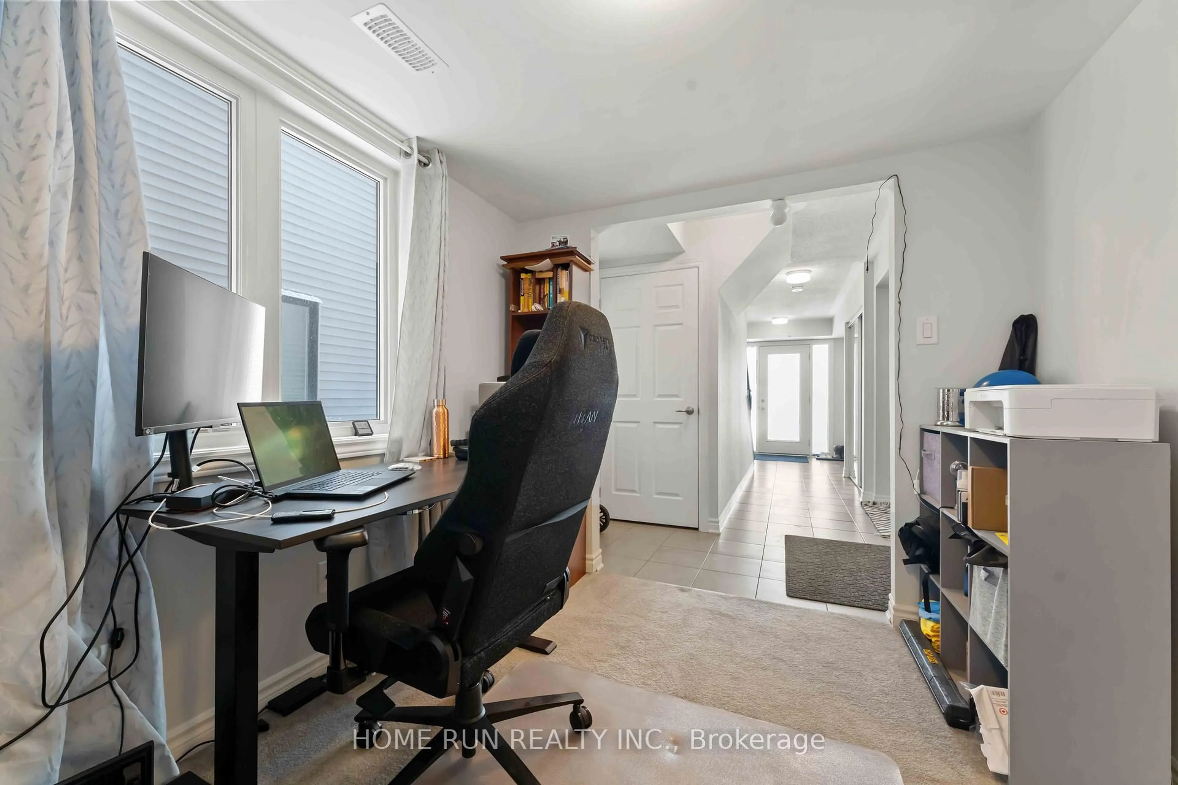 Unknown for 2084 Leinster Circ, Ottawa Ontario K2S 2Z5