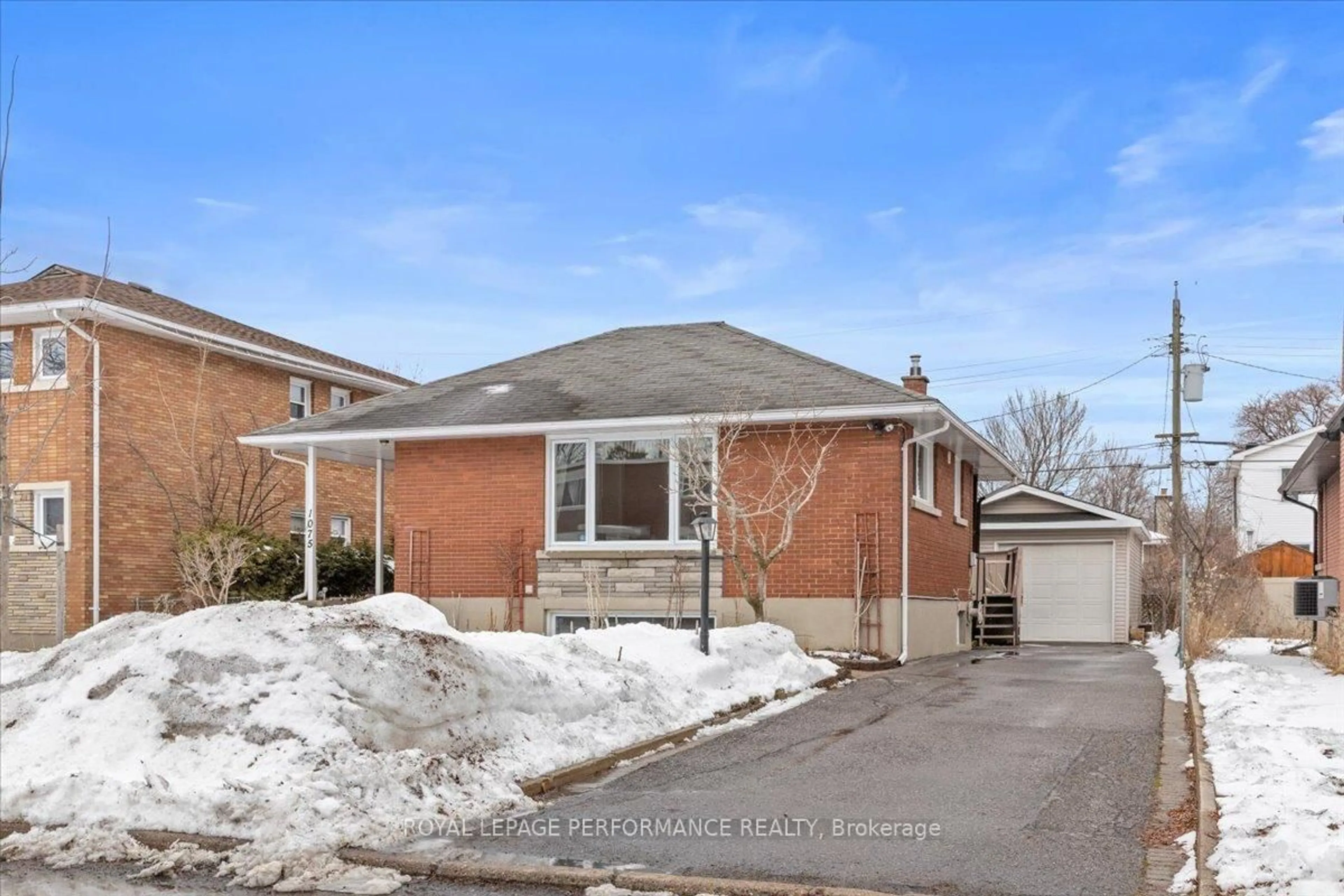 Unknown for 1075 Secord Ave, Ottawa Ontario K1H 8C7