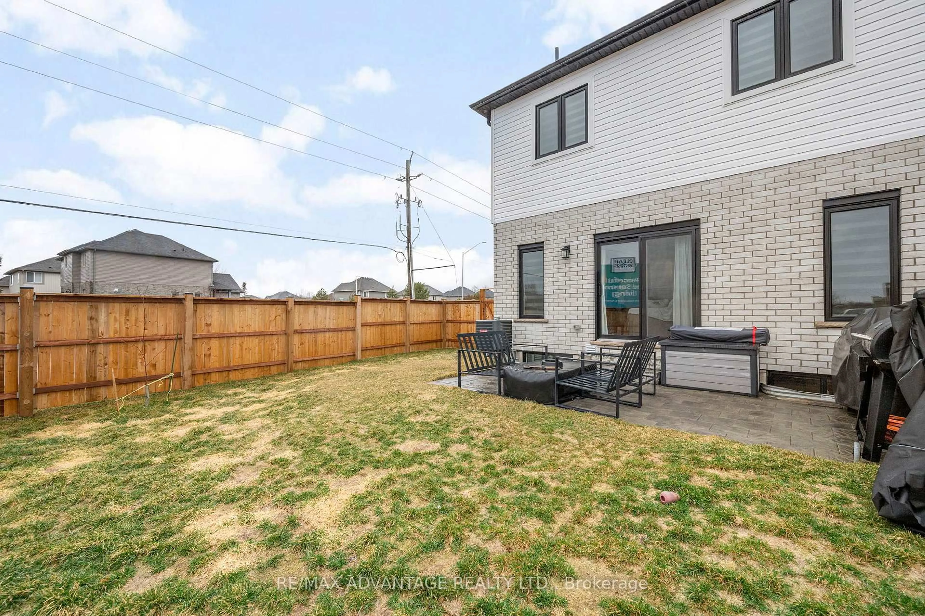 Unknown for 231 Bowman Dr, Middlesex Centre Ontario N0M 2A0