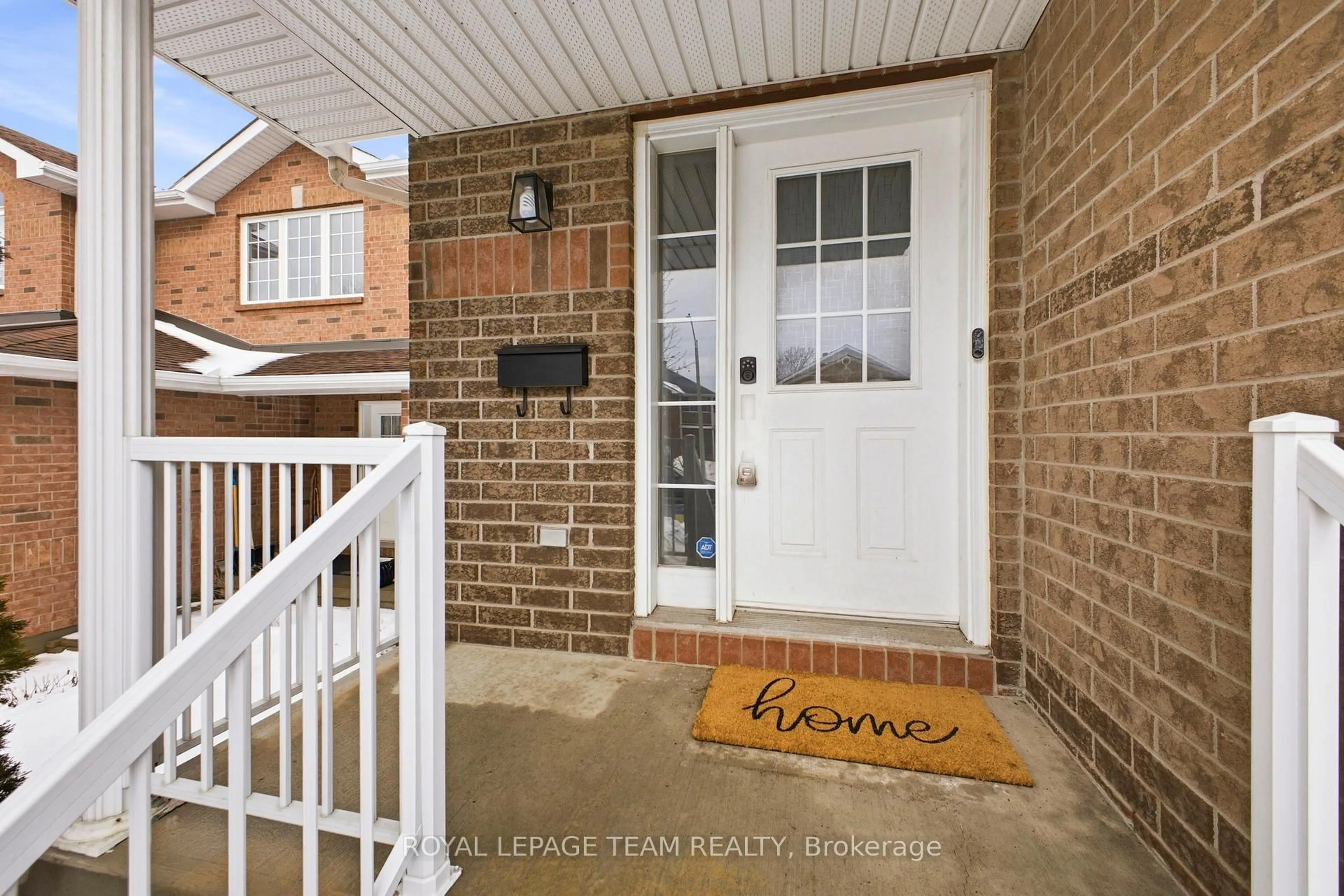 Indoor entryway for 85 Splinter Cres, Ottawa Ontario K2B 1B3