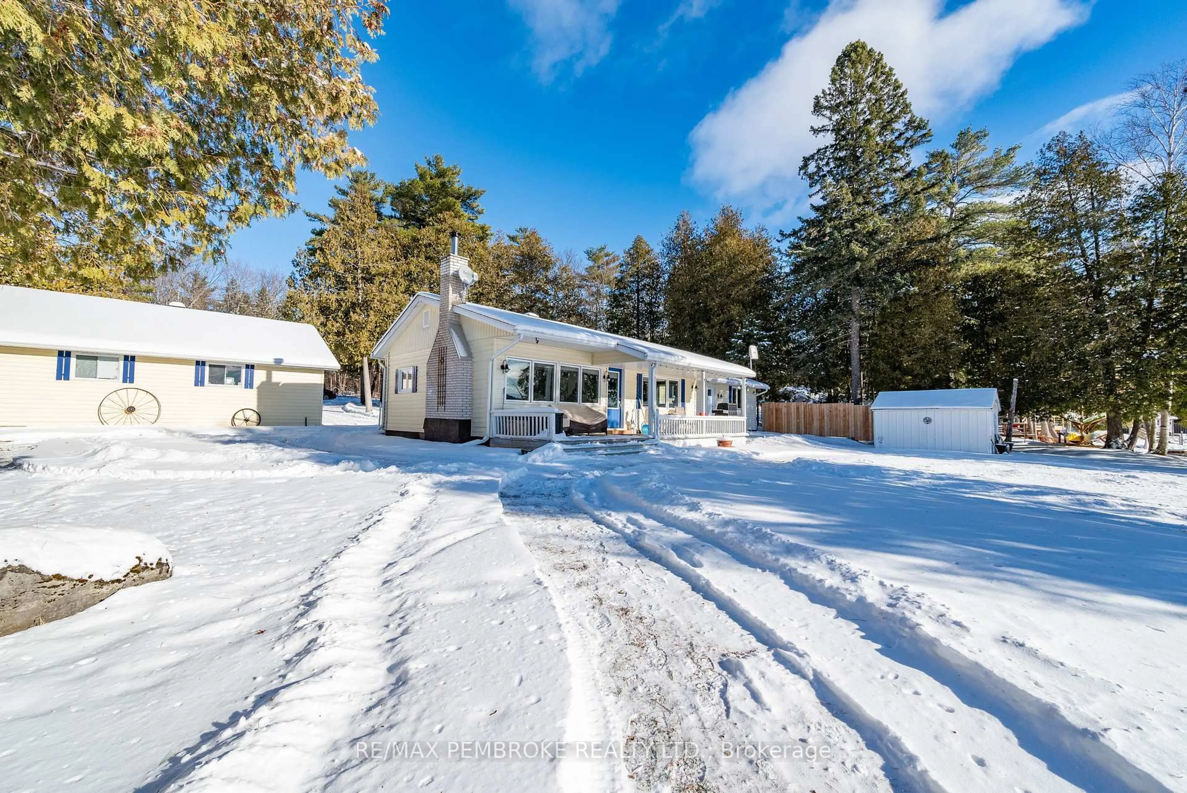 Unknown for 229 Holiday Lane, Eganville Ontario K0J 1T0