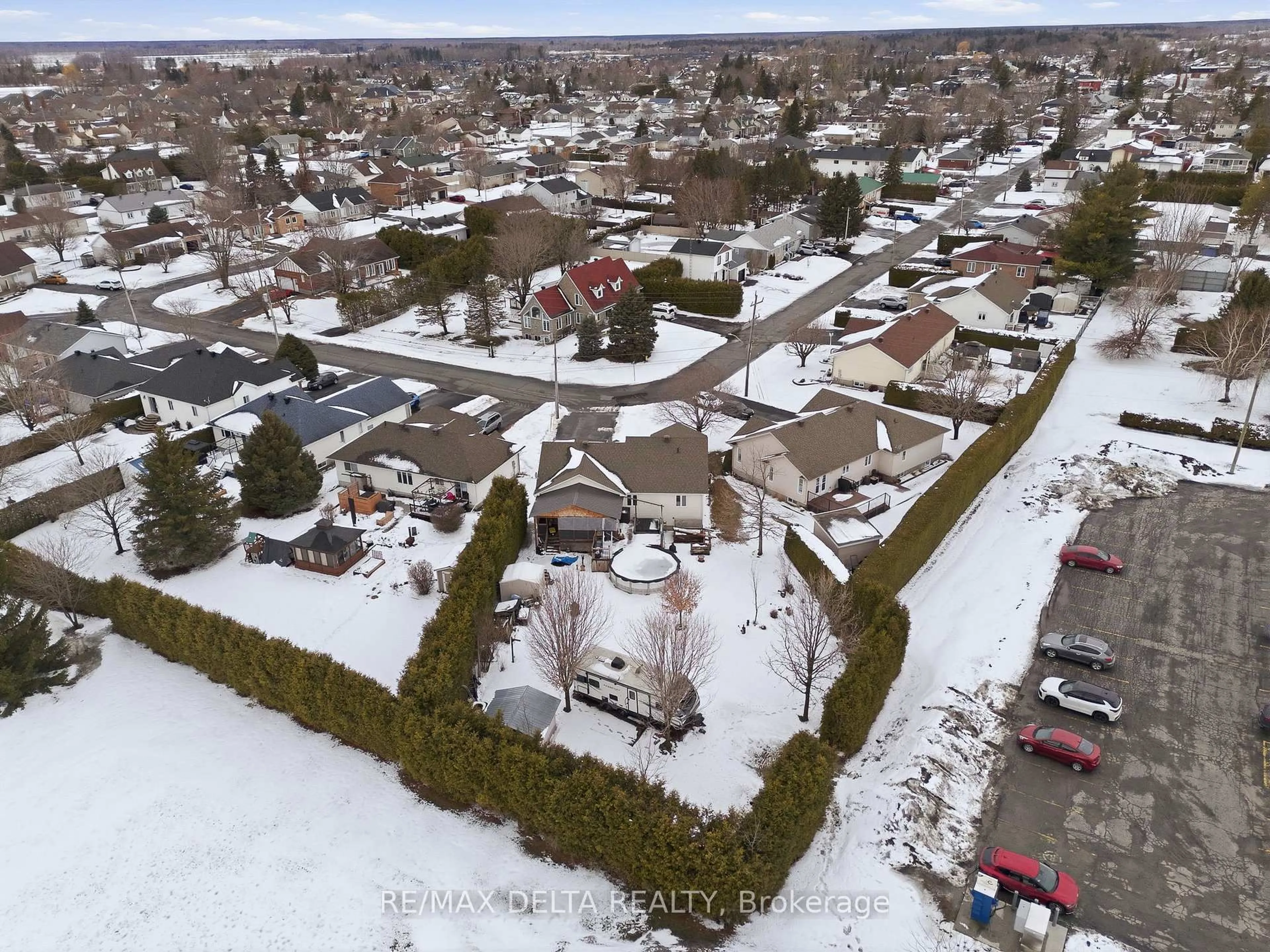 A pic from outside/outdoor area/front of a property/back of a property/a pic from drone, street for 677 Ste Marie St, Casselman Ontario K0A 1M0