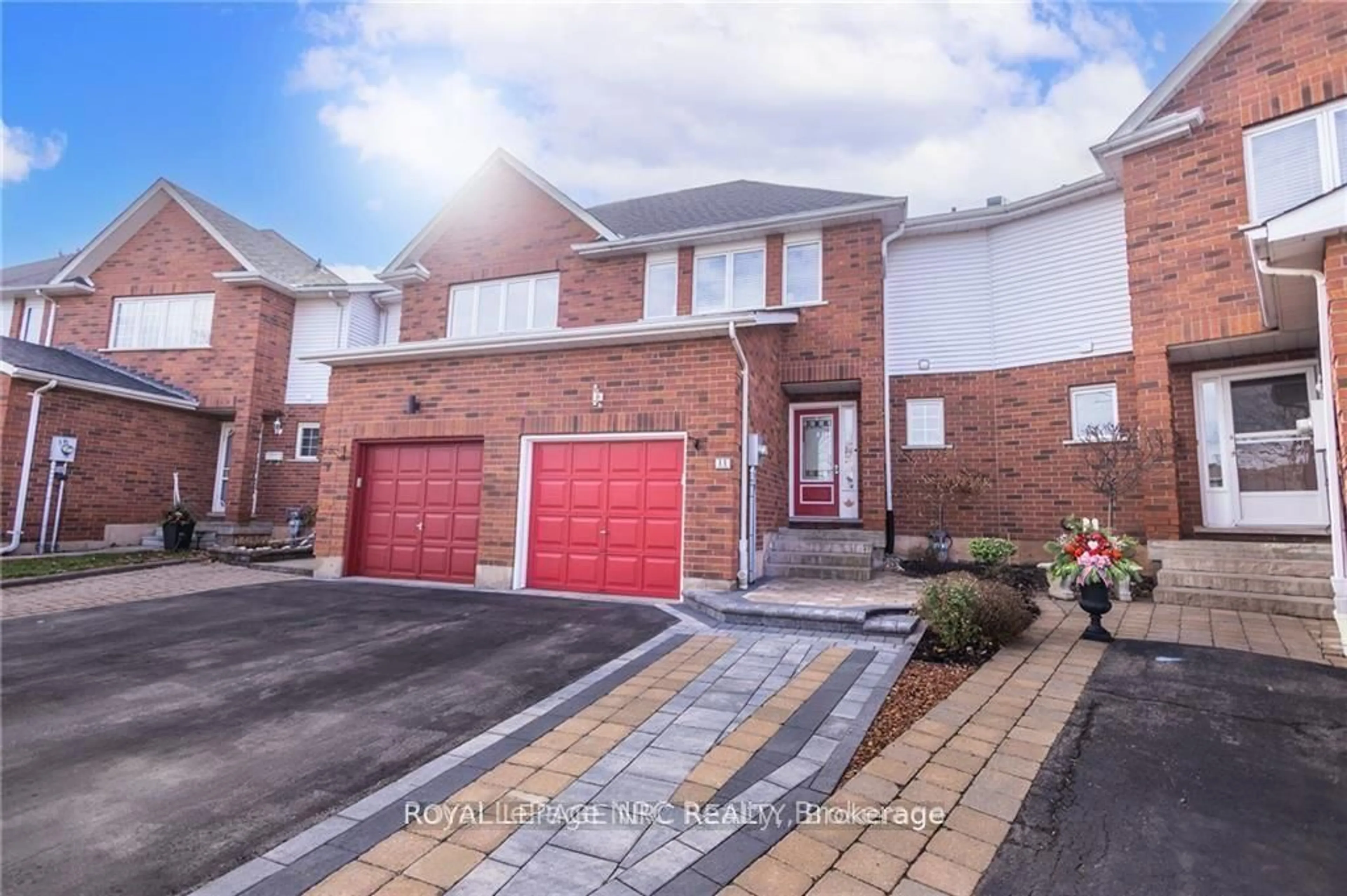 Home with brick exterior material, street for 11 Tomahawk Dr, Grimsby Ontario L3M 5G4